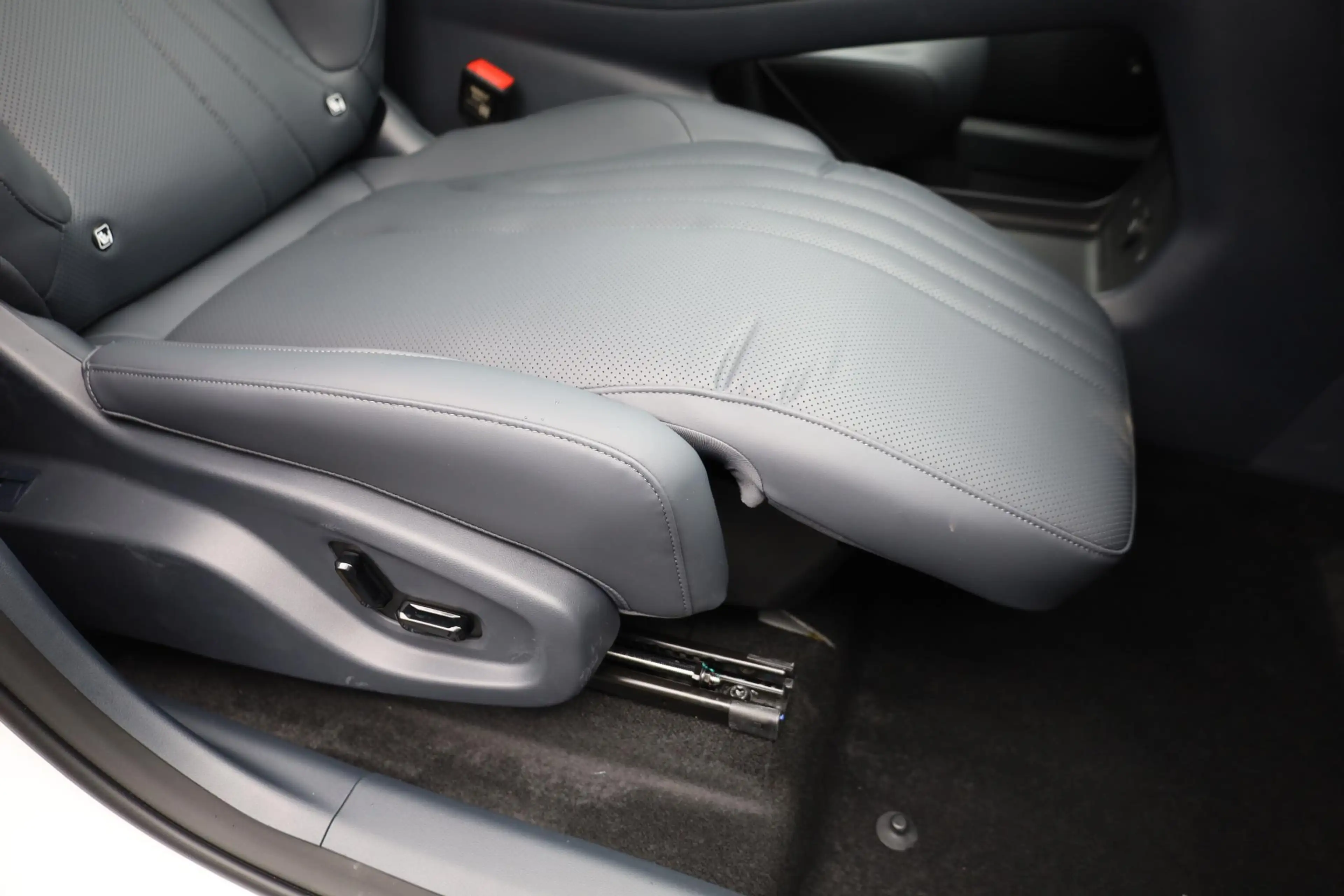 Geely E5 Max+ 68 kWh ZWART-LEDER! 475KM-RIJBEREIK PANO MASS — photo 47