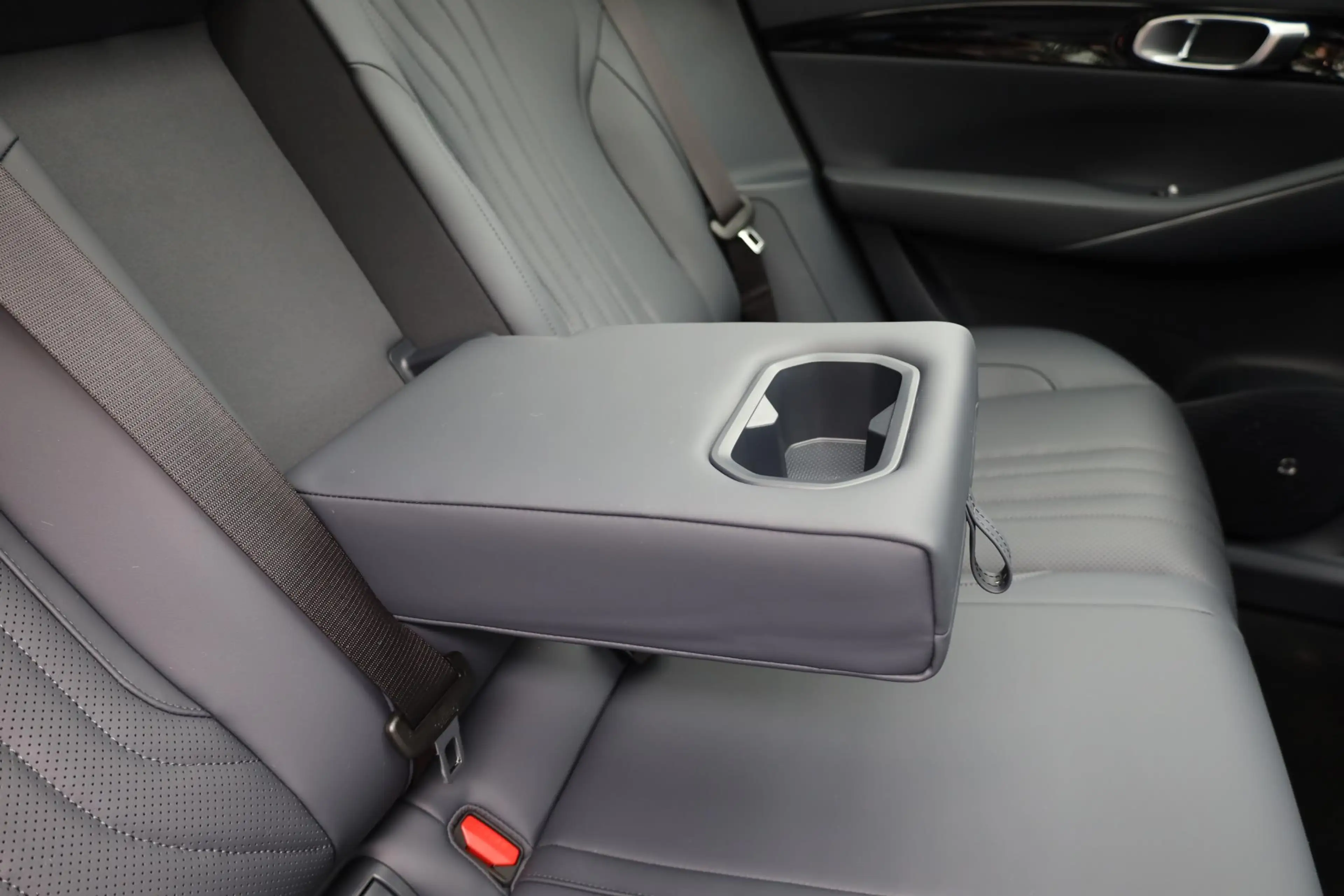 Geely E5 Max+ 68 kWh ZWART-LEDER! 475KM-RIJBEREIK PANO MASS — photo 45