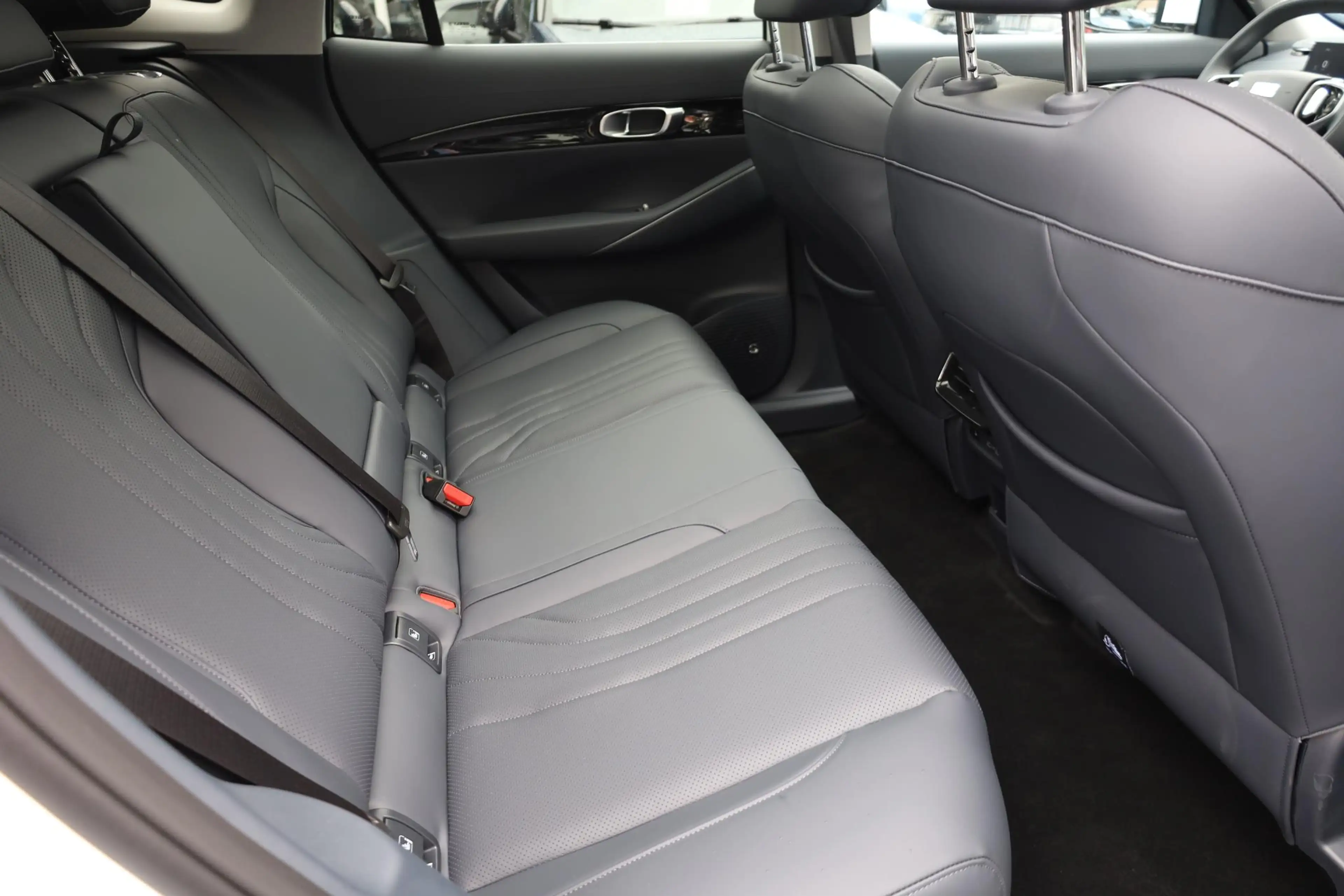 Geely E5 Max+ 68 kWh ZWART-LEDER! 475KM-RIJBEREIK PANO MASS — photo 44