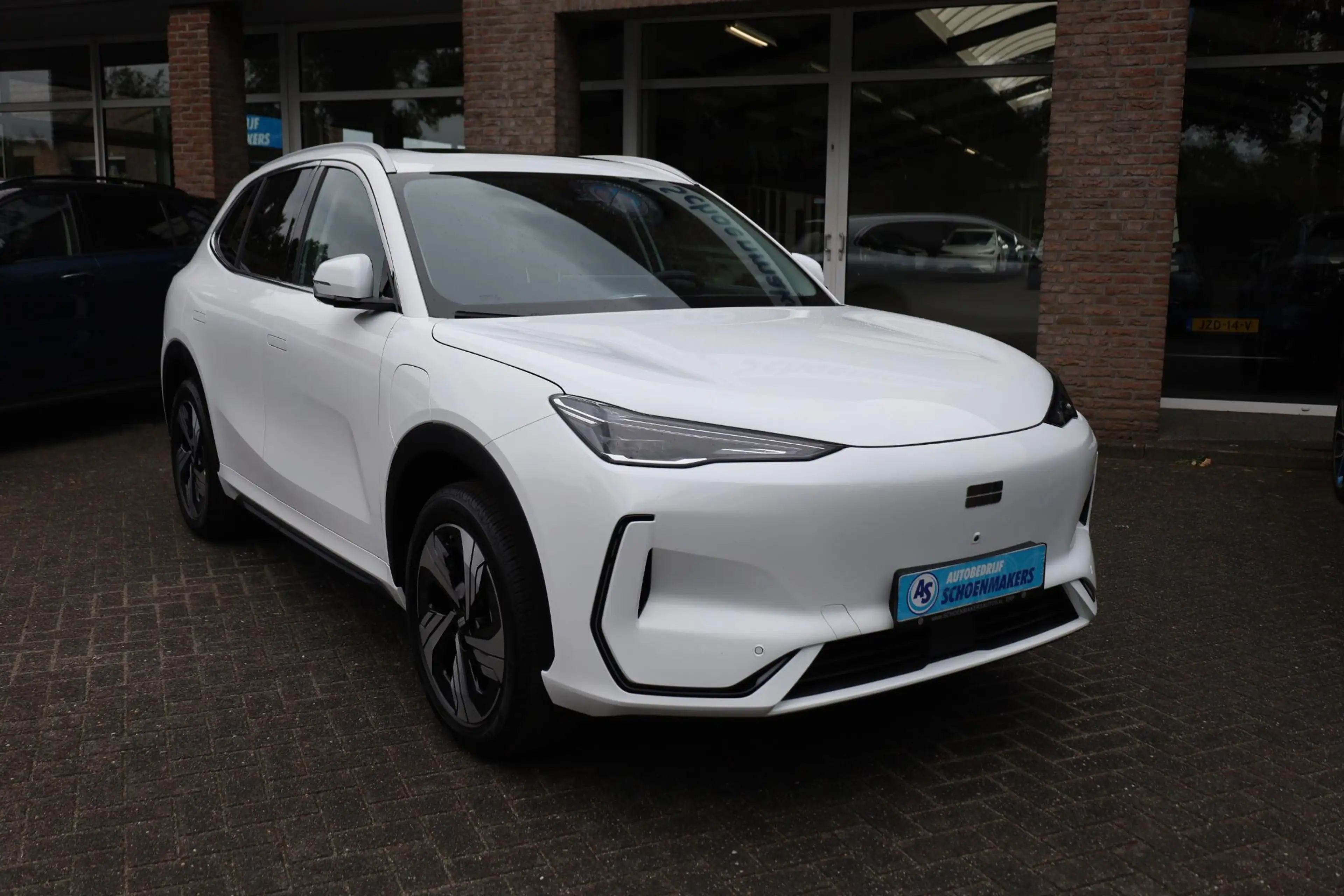 Geely E5 Max+ 68 kWh ZWART-LEDER! 475KM-RIJBEREIK PANO MASS — photo 4