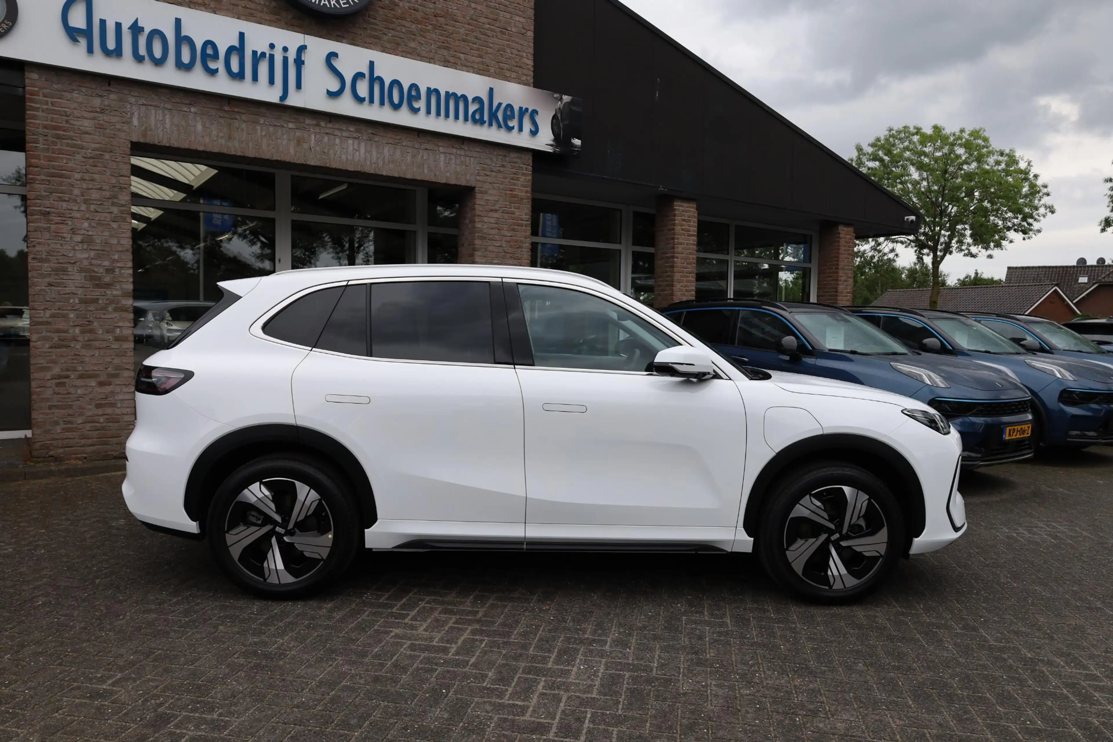 Geely E5 Max+ 68 kWh ZWART-LEDER! 475KM-RIJBEREIK PANO MASS — photo 2