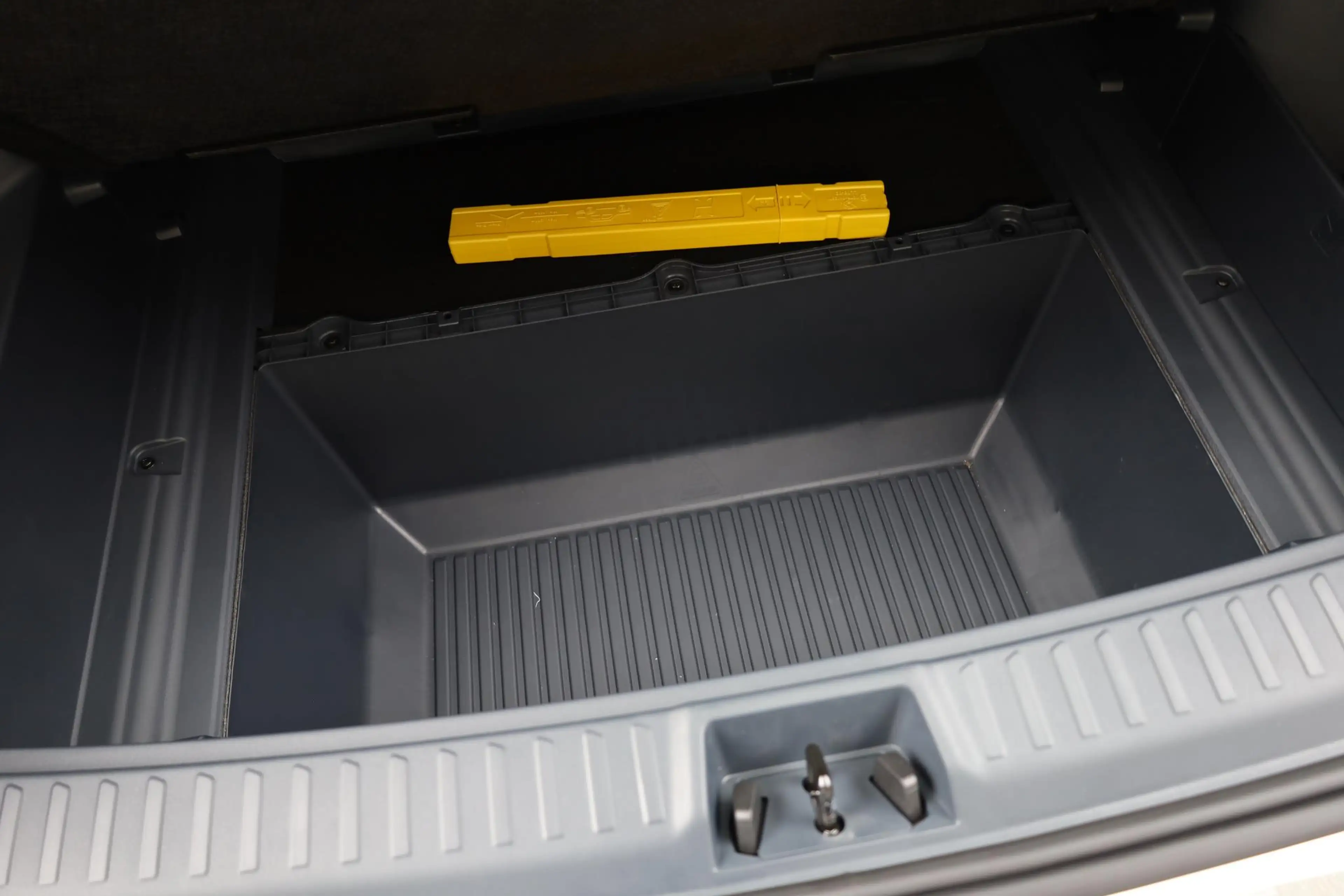 Geely E5 Max+ 68 kWh ZWART-LEDER! 475KM-RIJBEREIK PANO MASS — photo 50