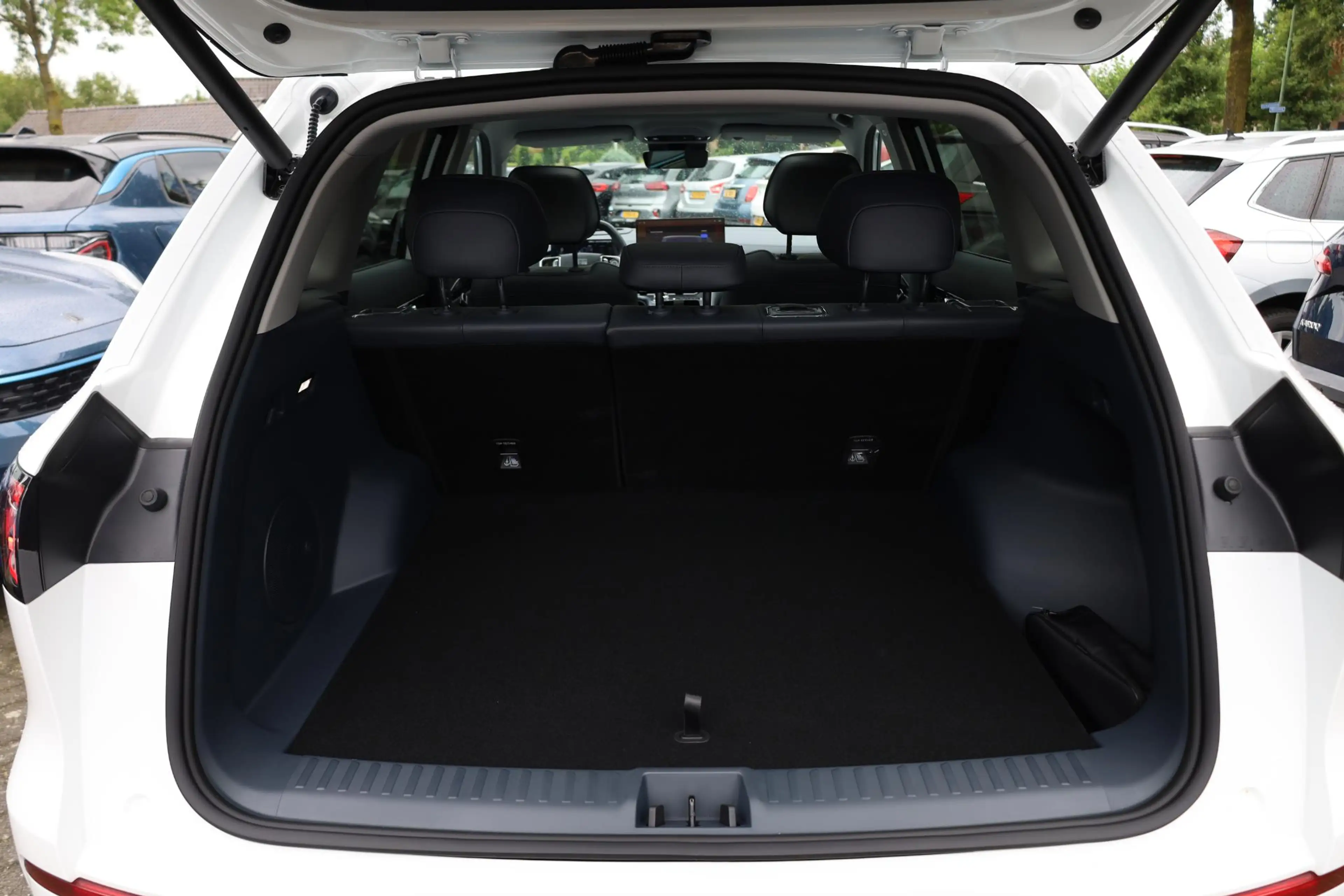 Geely E5 Max+ 68 kWh ZWART-LEDER! 475KM-RIJBEREIK PANO MASS — photo 49