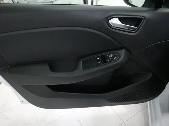 Renault Clio 2023, foto 11