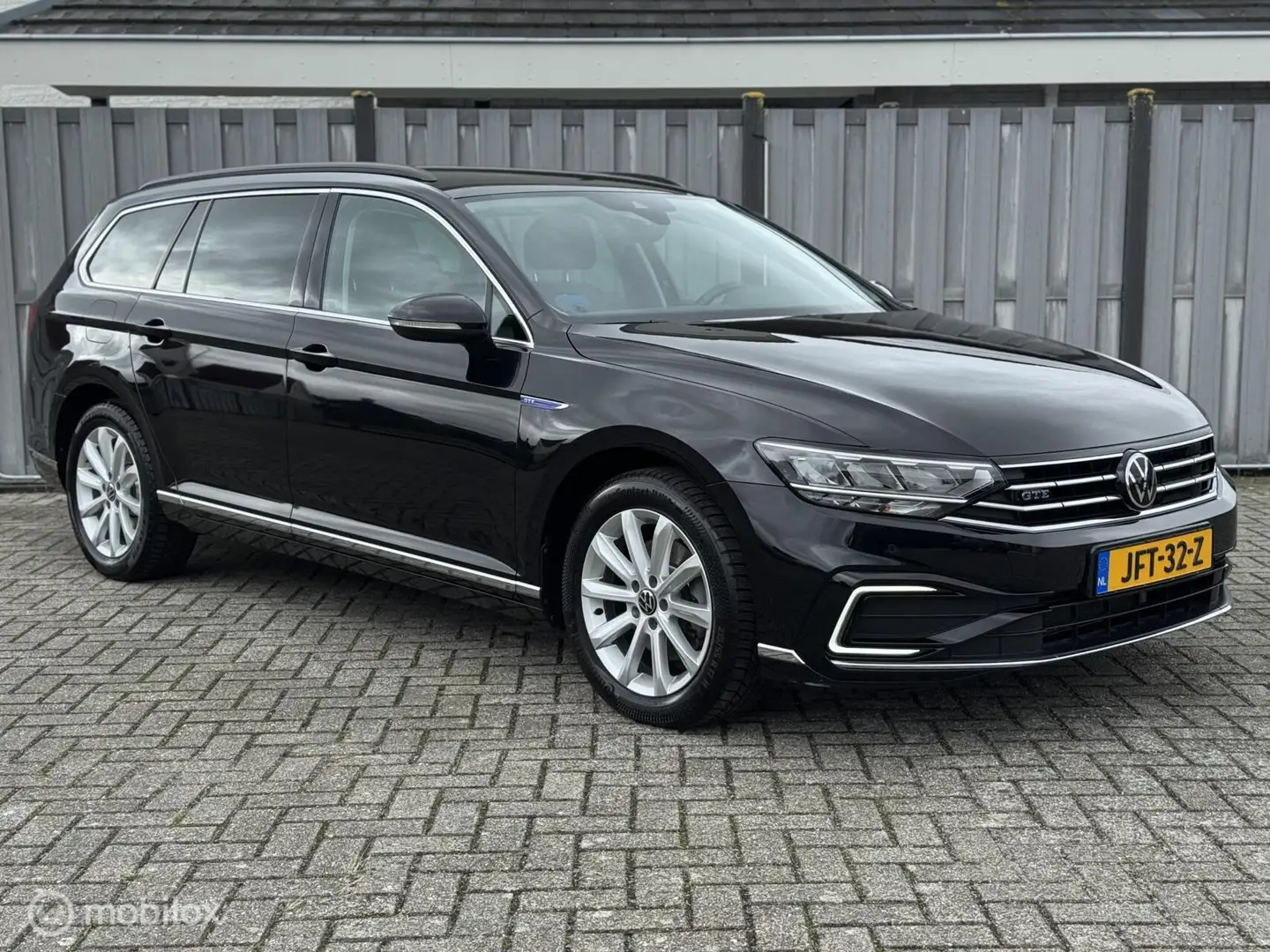 Volkswagen Passat Variant 1.4 TSI GTE Business acc Noir - 1