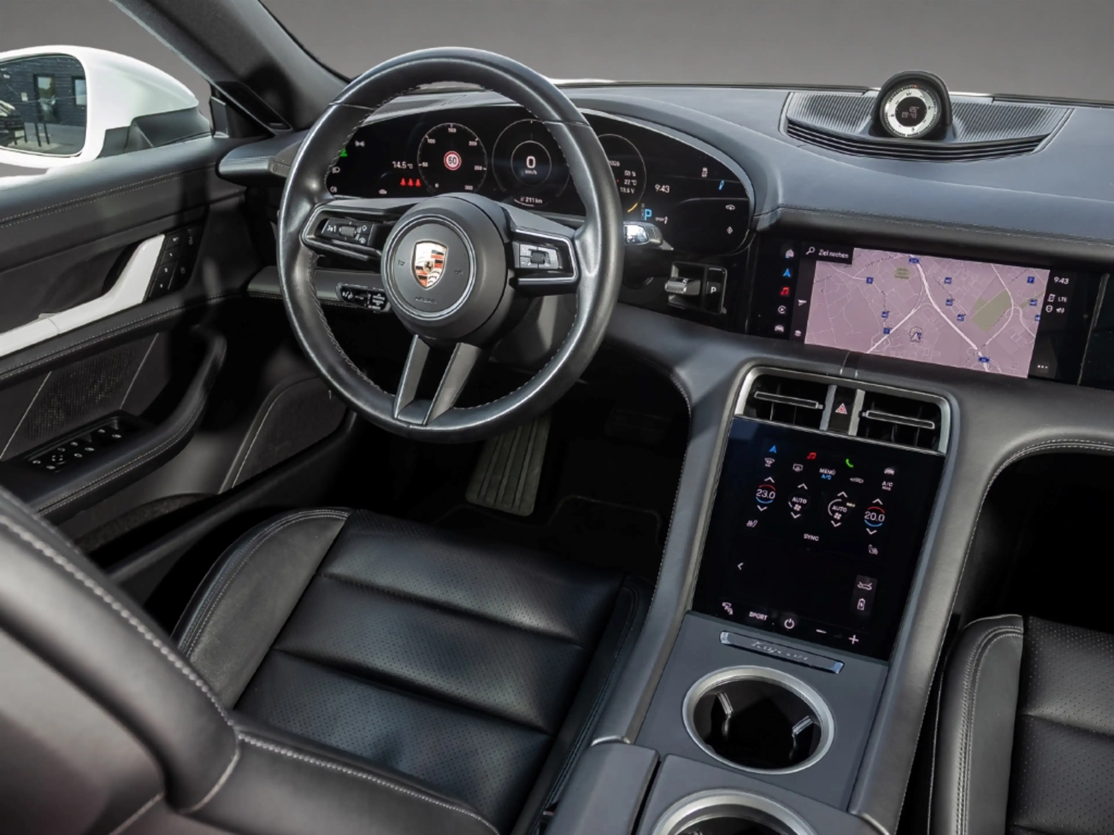 Porsche Taycan 4 Cross Turismo — photo 13