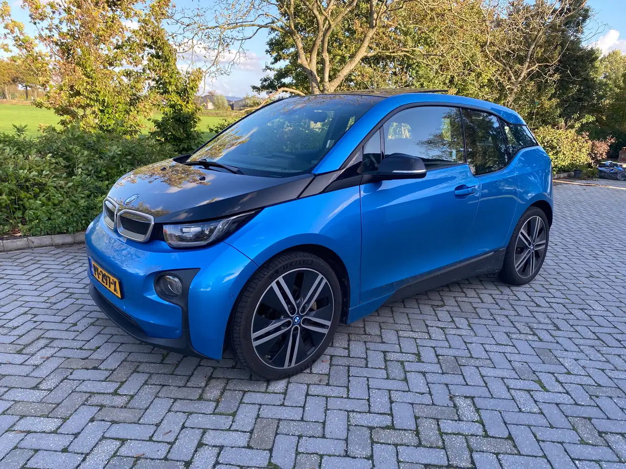BMW i3