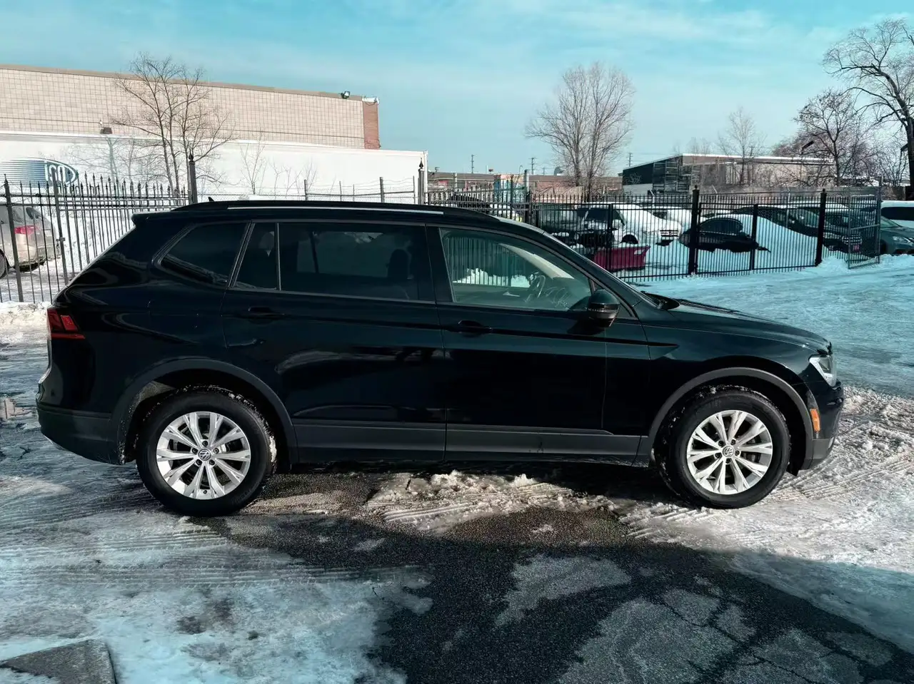 Volkswagen Tiguan снимка Volkswagen Tiguan