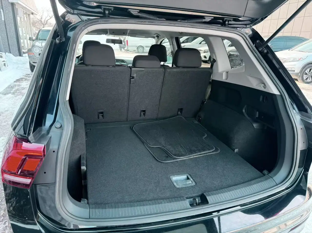 Volkswagen Tiguan снимка Volkswagen Tiguan