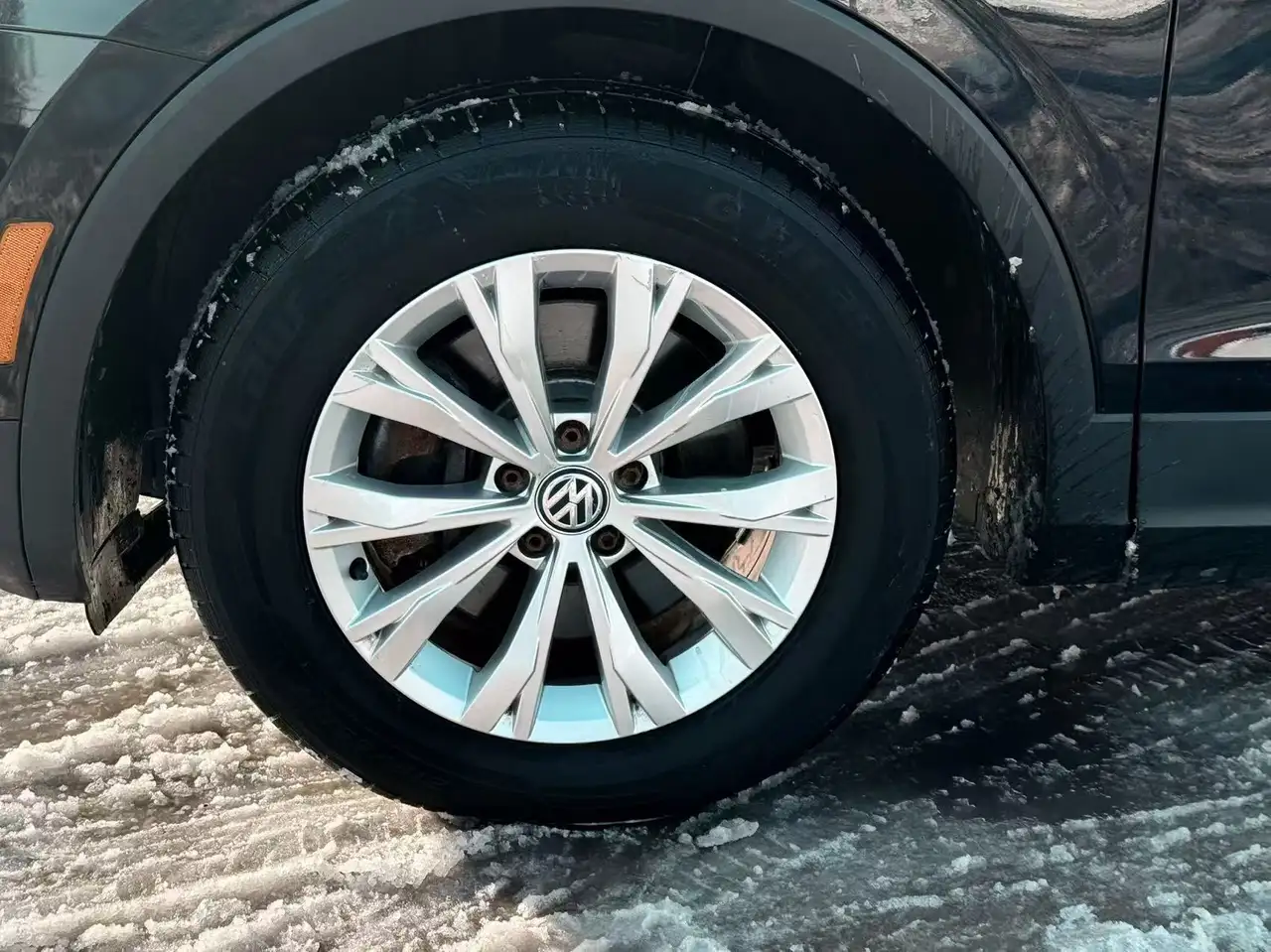 Volkswagen Tiguan снимка Volkswagen Tiguan