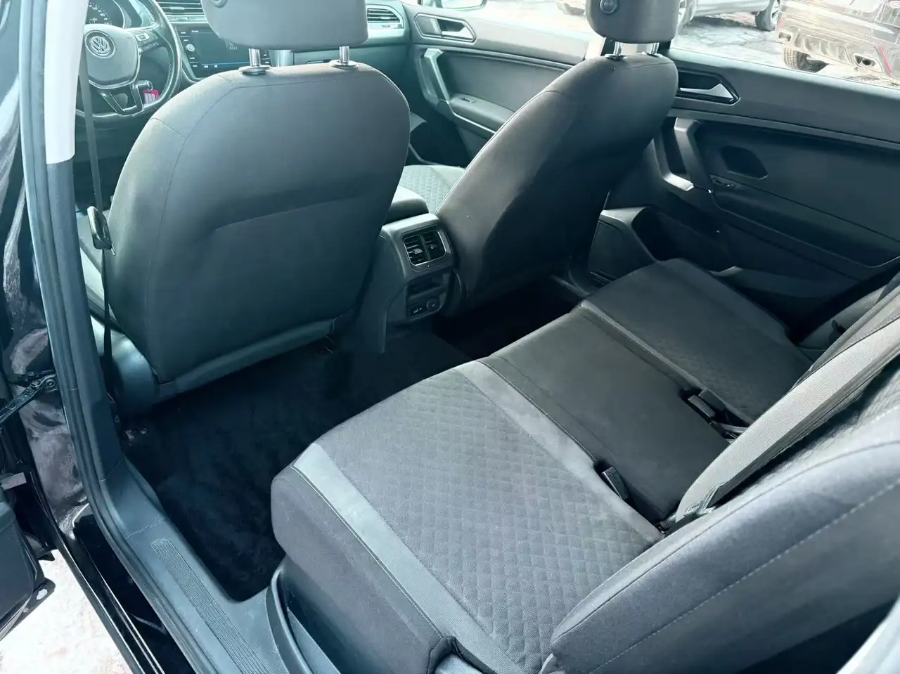 Volkswagen Tiguan снимка Volkswagen Tiguan
