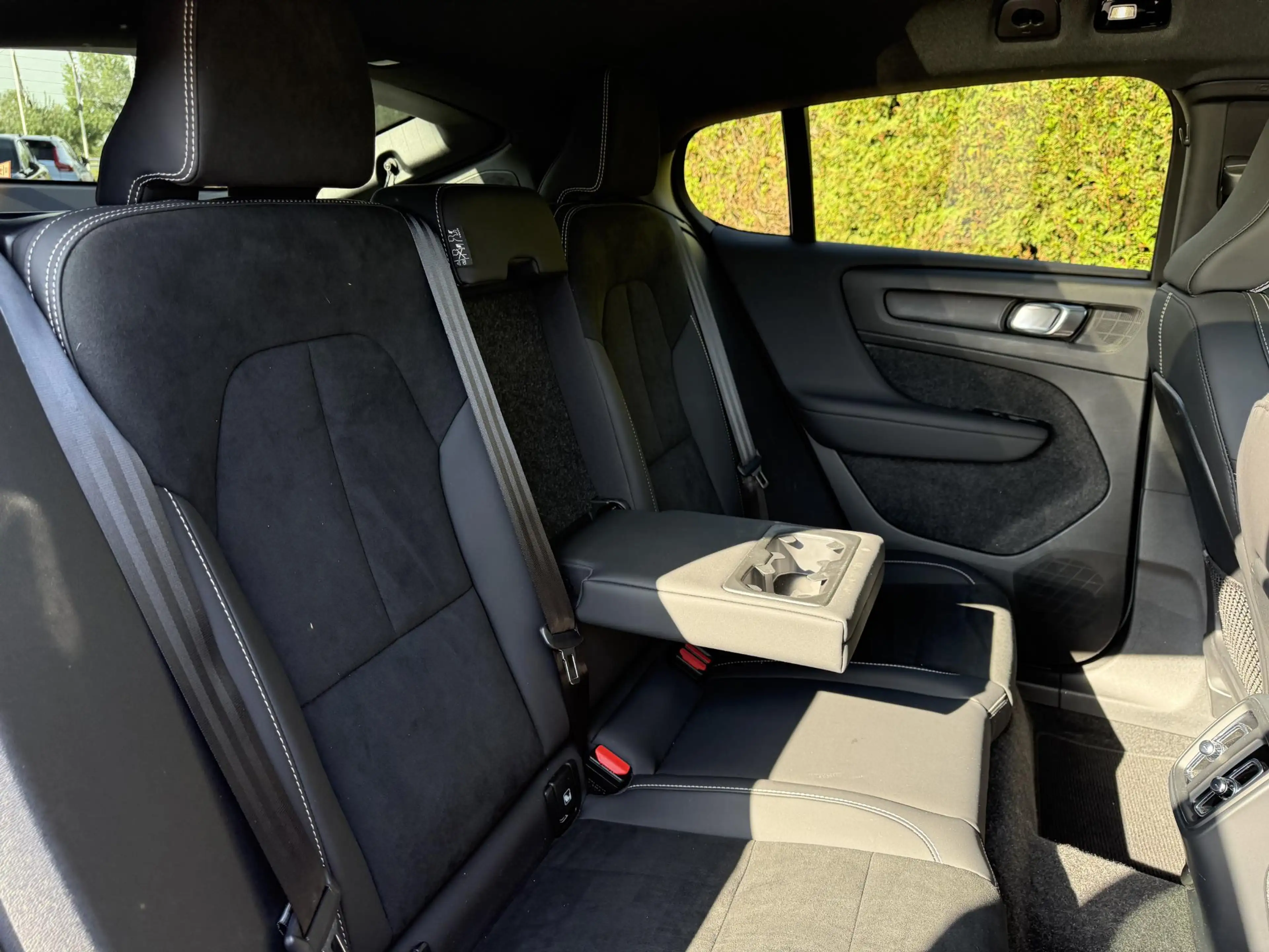 Volvo C40 Single Motor Extended Range Ultimate 82 kWh — photo 12