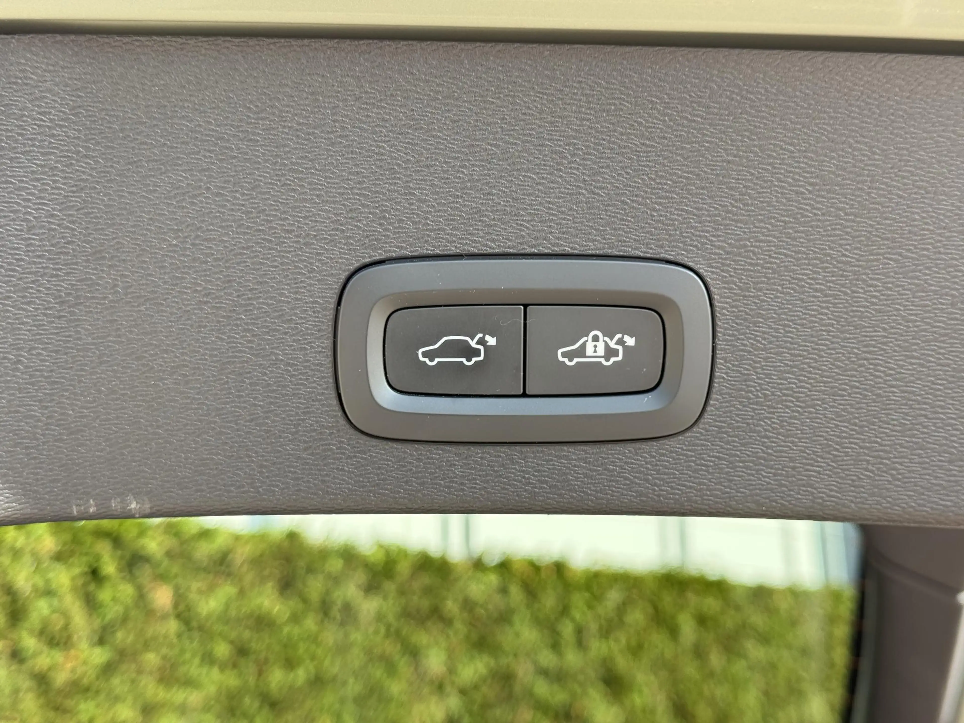 Volvo C40 Single Motor Extended Range Ultimate 82 kWh — photo 10