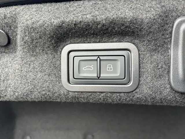 Audi A6 Limousine TDI 150 kW Ansicht 17