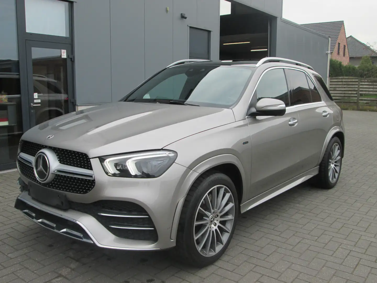 Mercedes-Benz GLE 350 DE HYBRIDE AMG PANO TREKHAAK 3.5 TON Or - 1