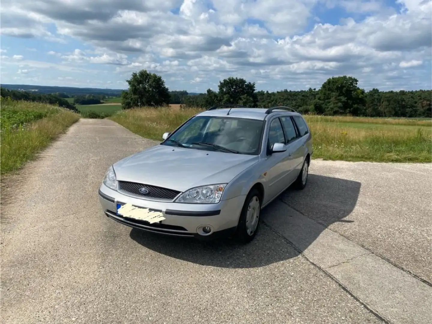 Ford Mondeo Mondeo 1.8 Turnier Trend Серебристый - 1