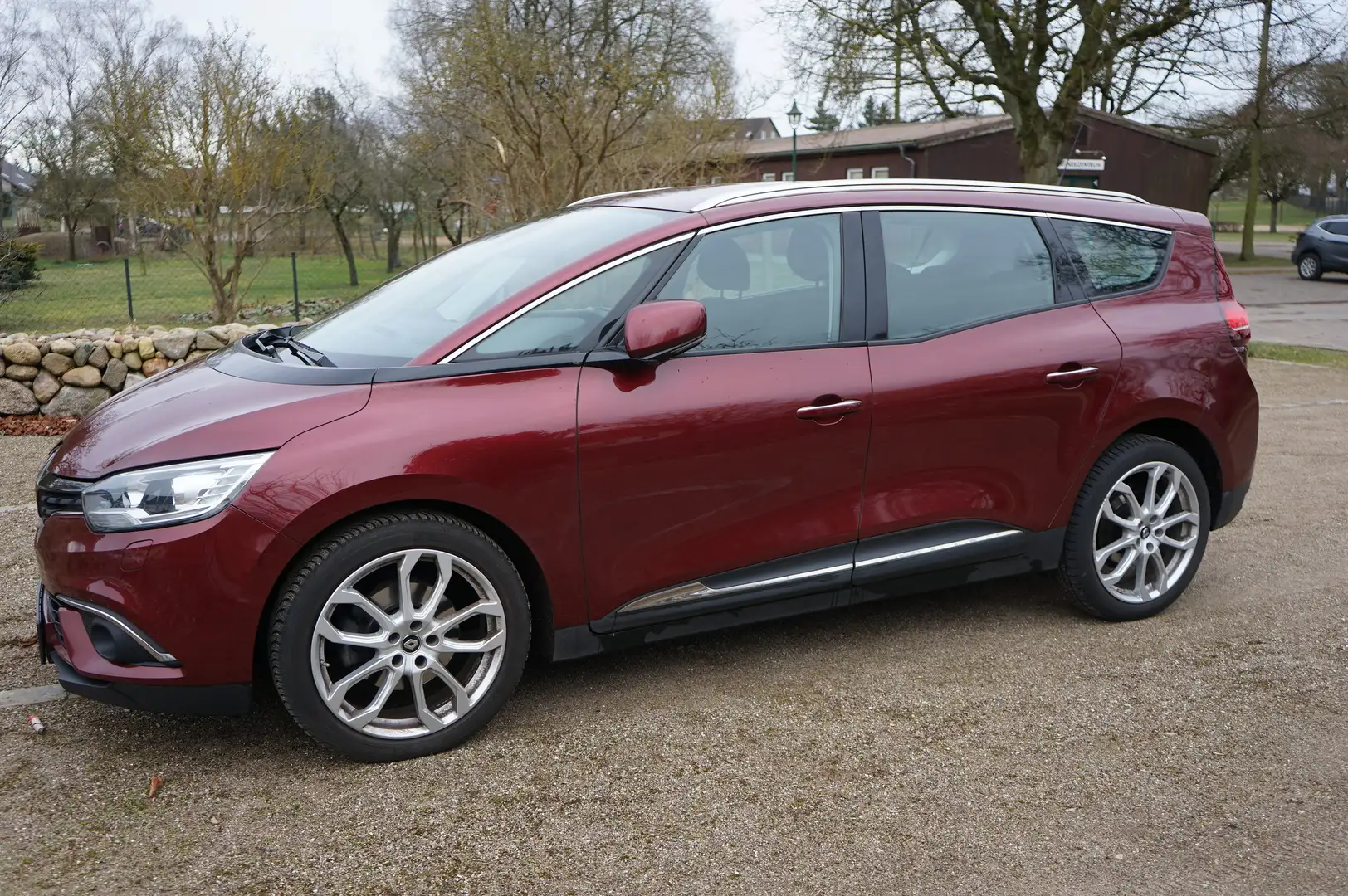 Renault Grand Scenic Scenic Diesel ENERGY dCi 110 EDC INTENS Červená - 1