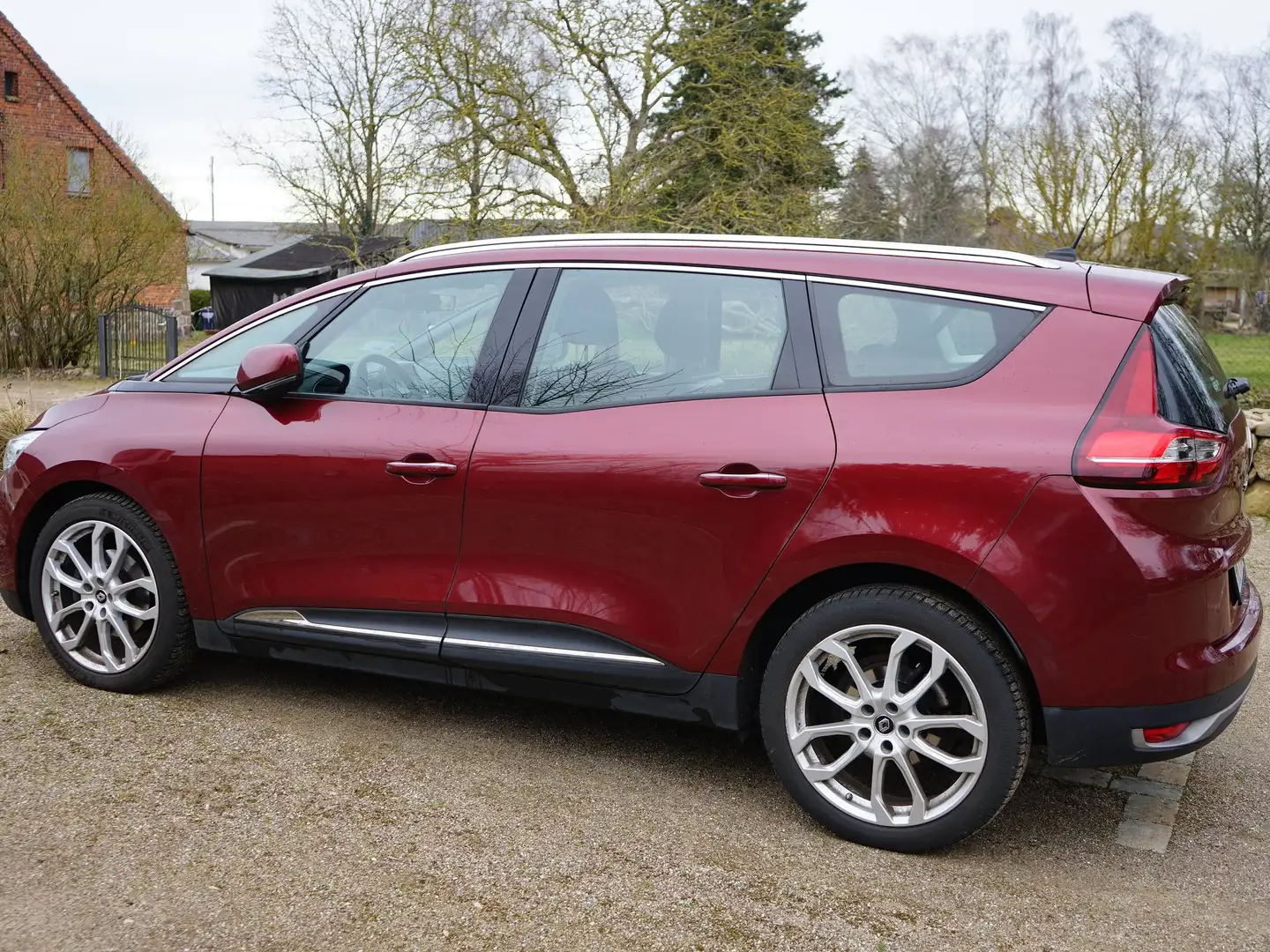 Renault Grand Scenic Scenic Diesel ENERGY dCi 110 EDC INTENS Červená - 2
