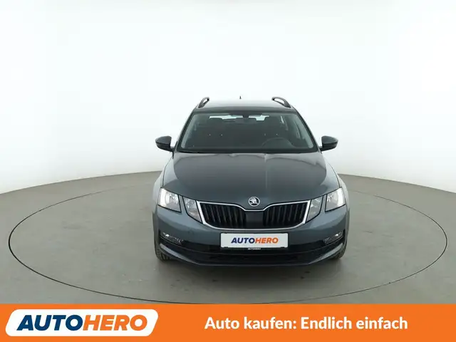 Skoda Octavia view 9