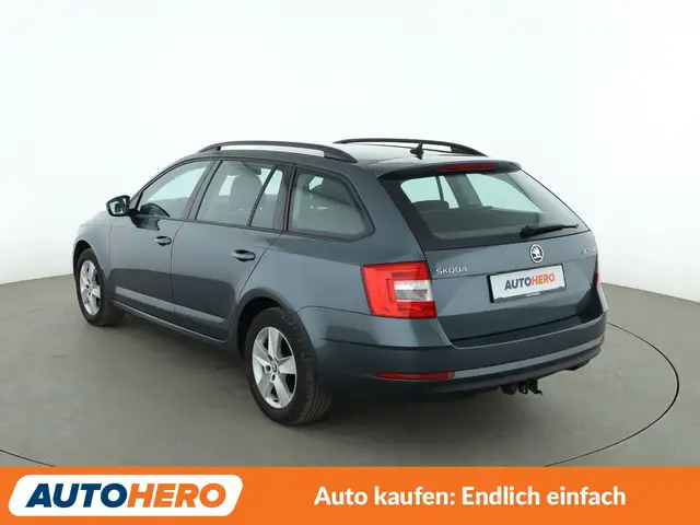 Skoda Octavia view 4