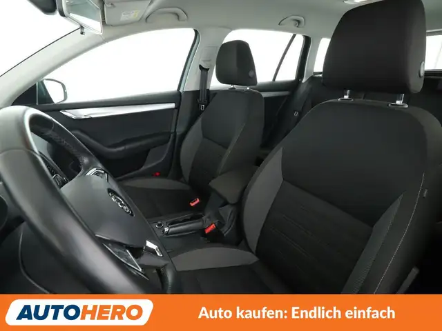 Skoda Octavia view 10