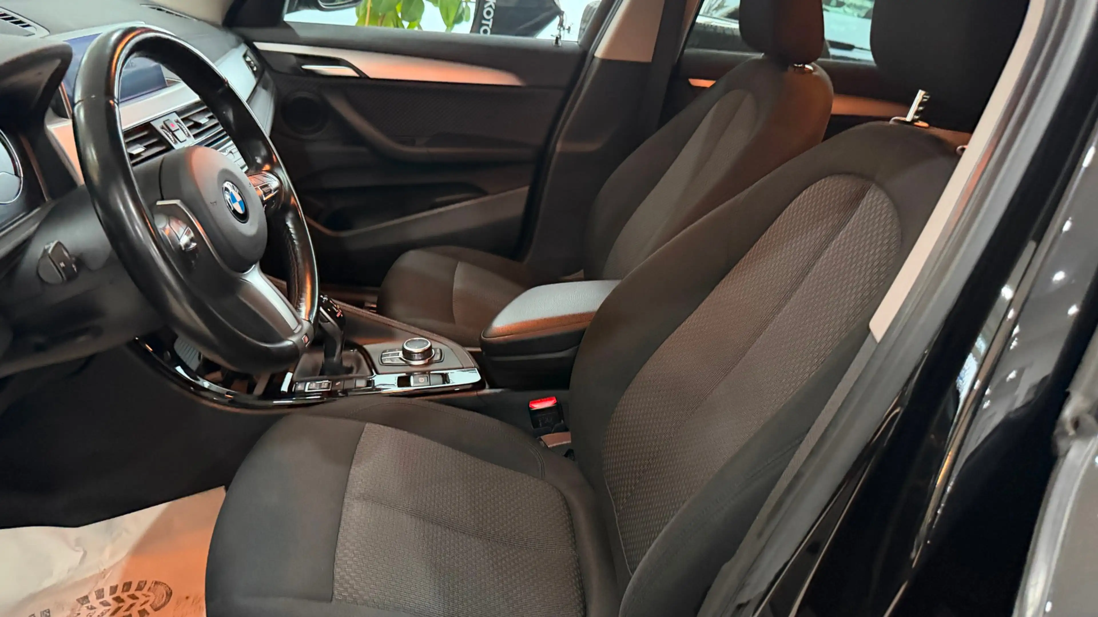 BMW X2 sDrive 18 i — photo 13