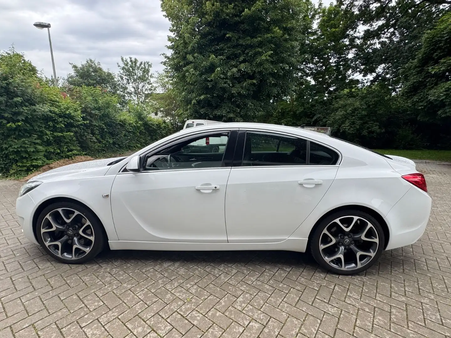 Opel Insignia A Lim. OPC 4x4 / TÜV NEU / Bianco - 2