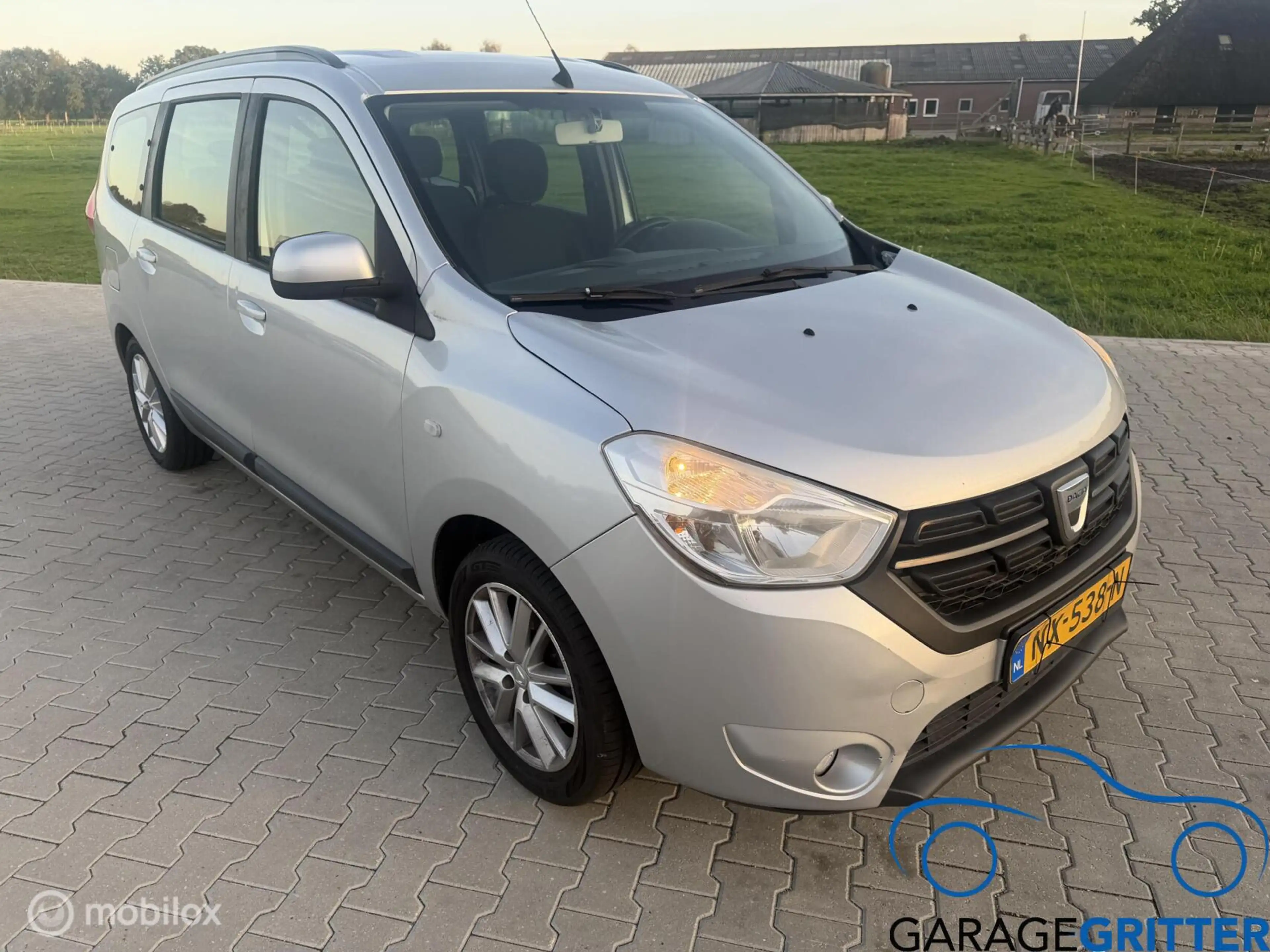 Dacia Lodgy 1.2 TCe Lauréate 7p. — photo 2