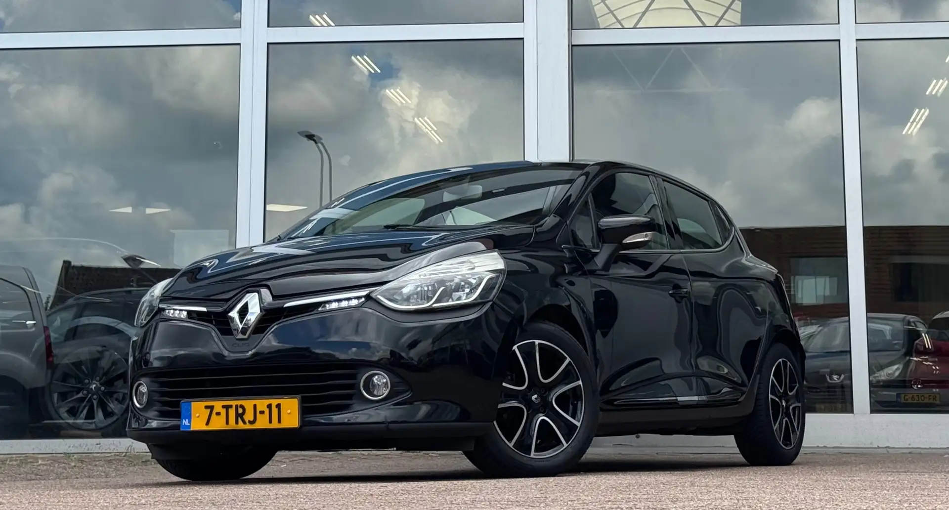 Renault Clio 0.9 TCe Dynamique Clima 2e Eigenaar Mooi! Zwart - 1