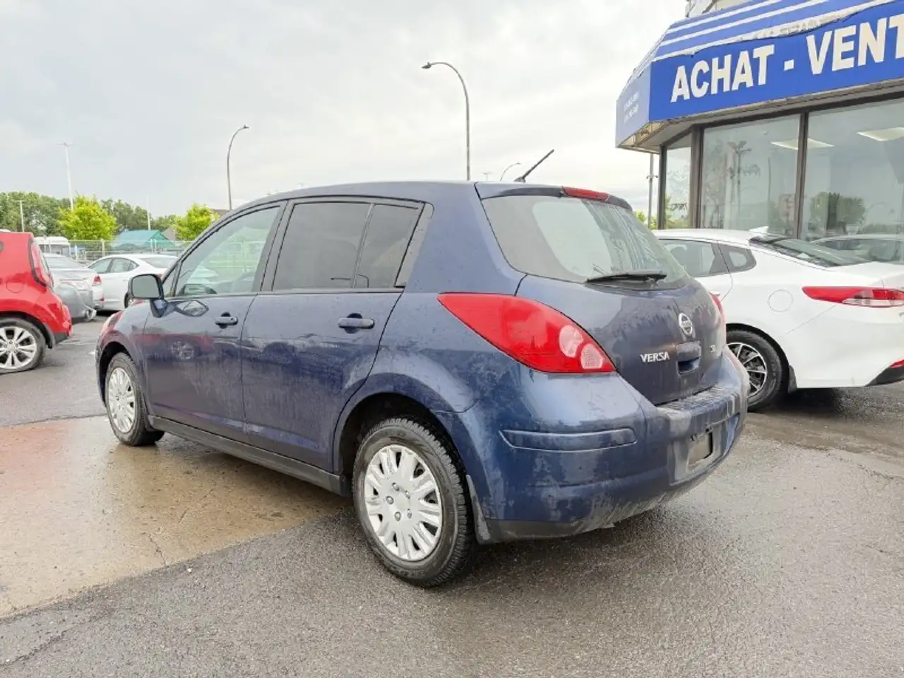 Nissan Versa снимка Nissan Versa
