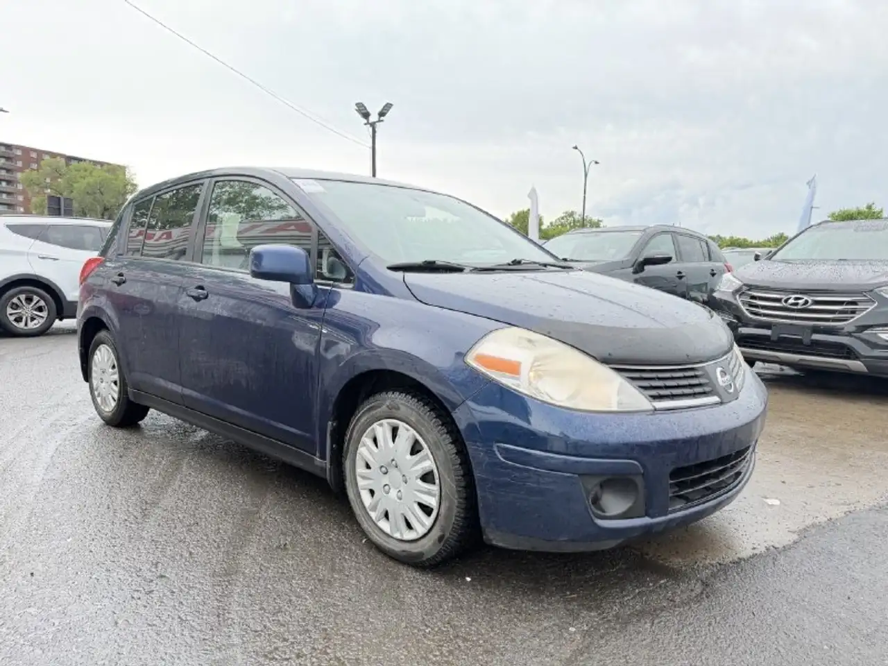 Nissan Versa снимка Nissan Versa