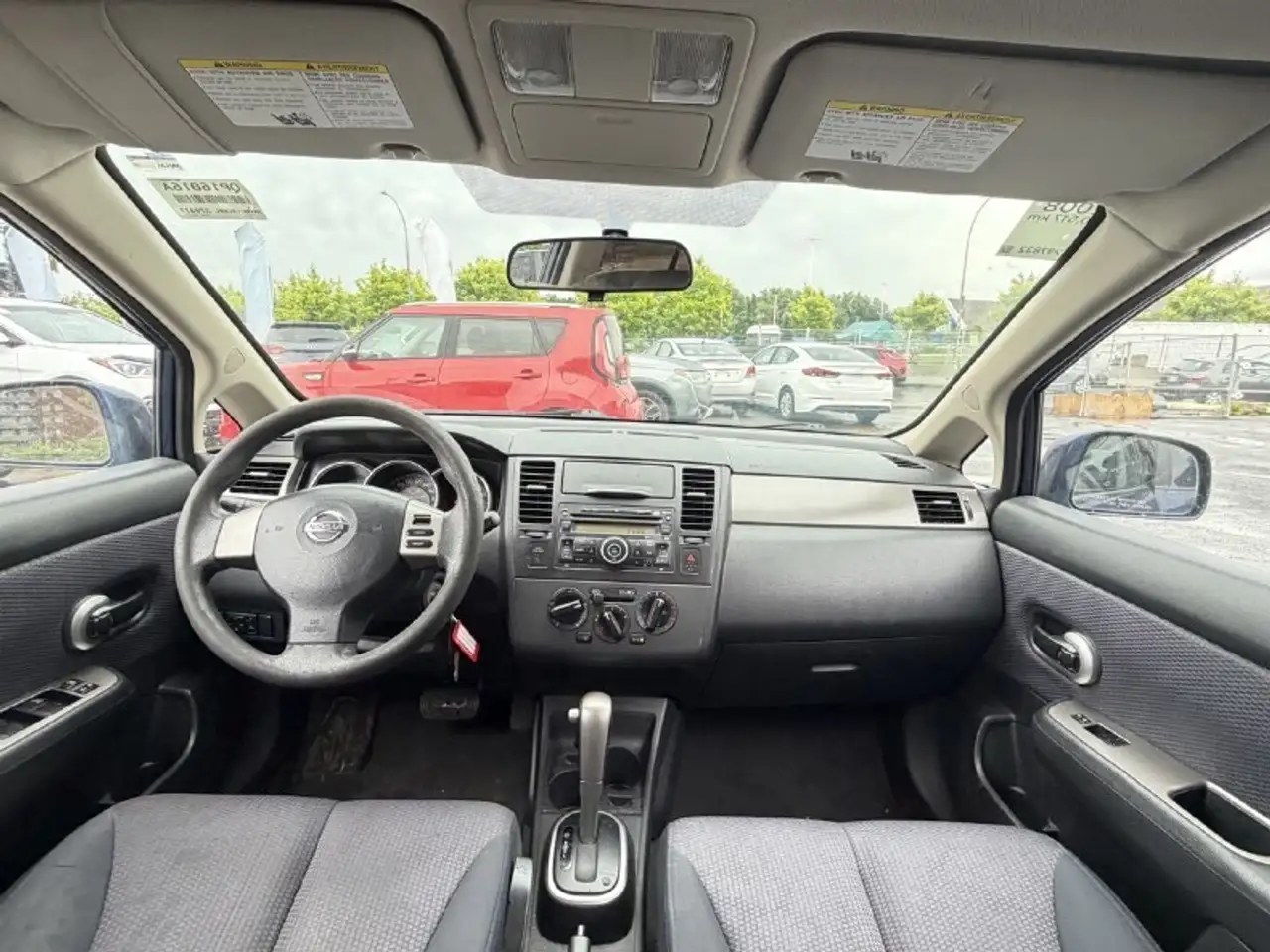 Nissan Versa снимка Nissan Versa