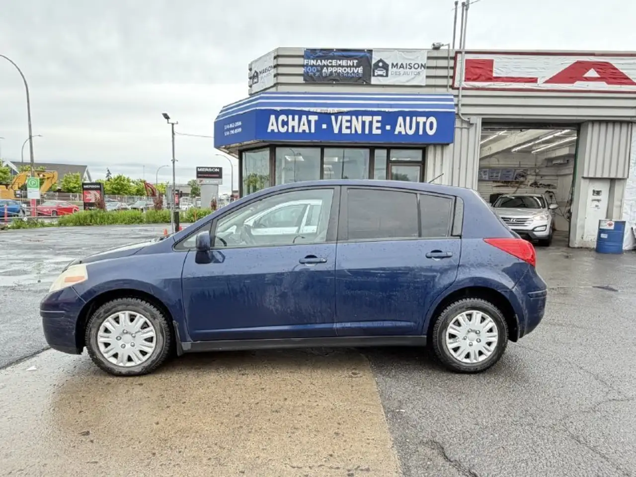 Nissan Versa снимка Nissan Versa