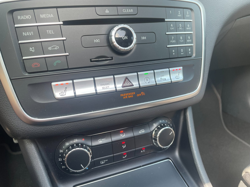 Mercedes-Benz CLA 180 Shooting Brake Prestige AMG | Navigatie-Panorama d — photo 13