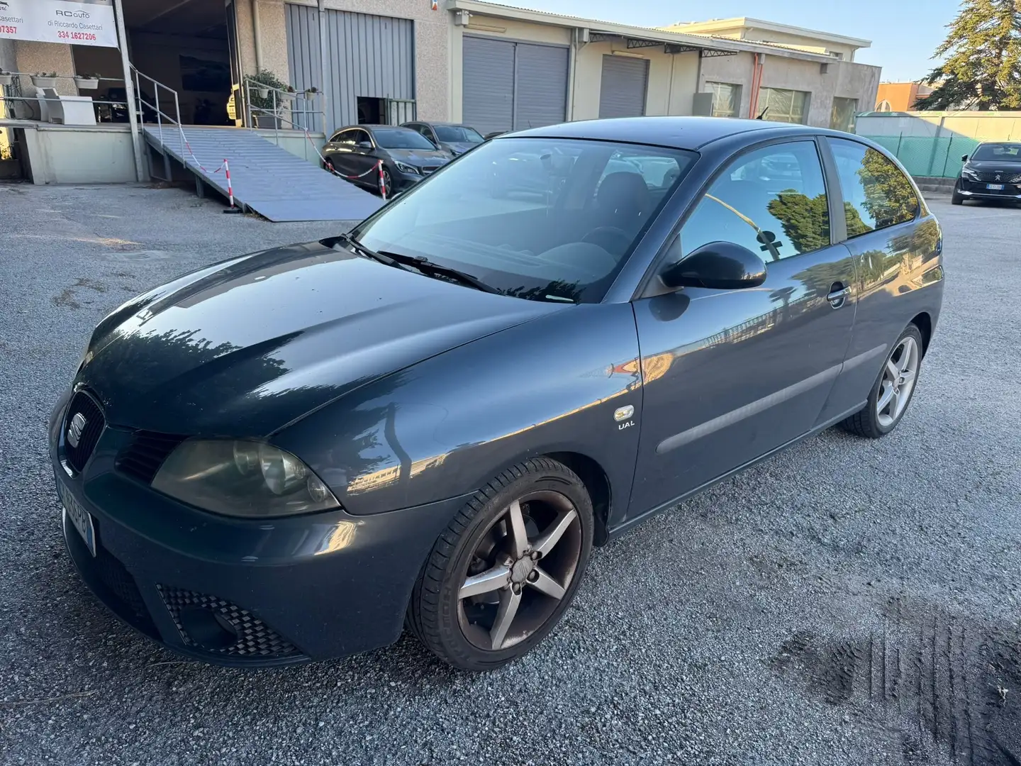 SEAT Ibiza Ibiza 3p 1.4 16v Stylance c/radio Dual 85cv Gri - 1