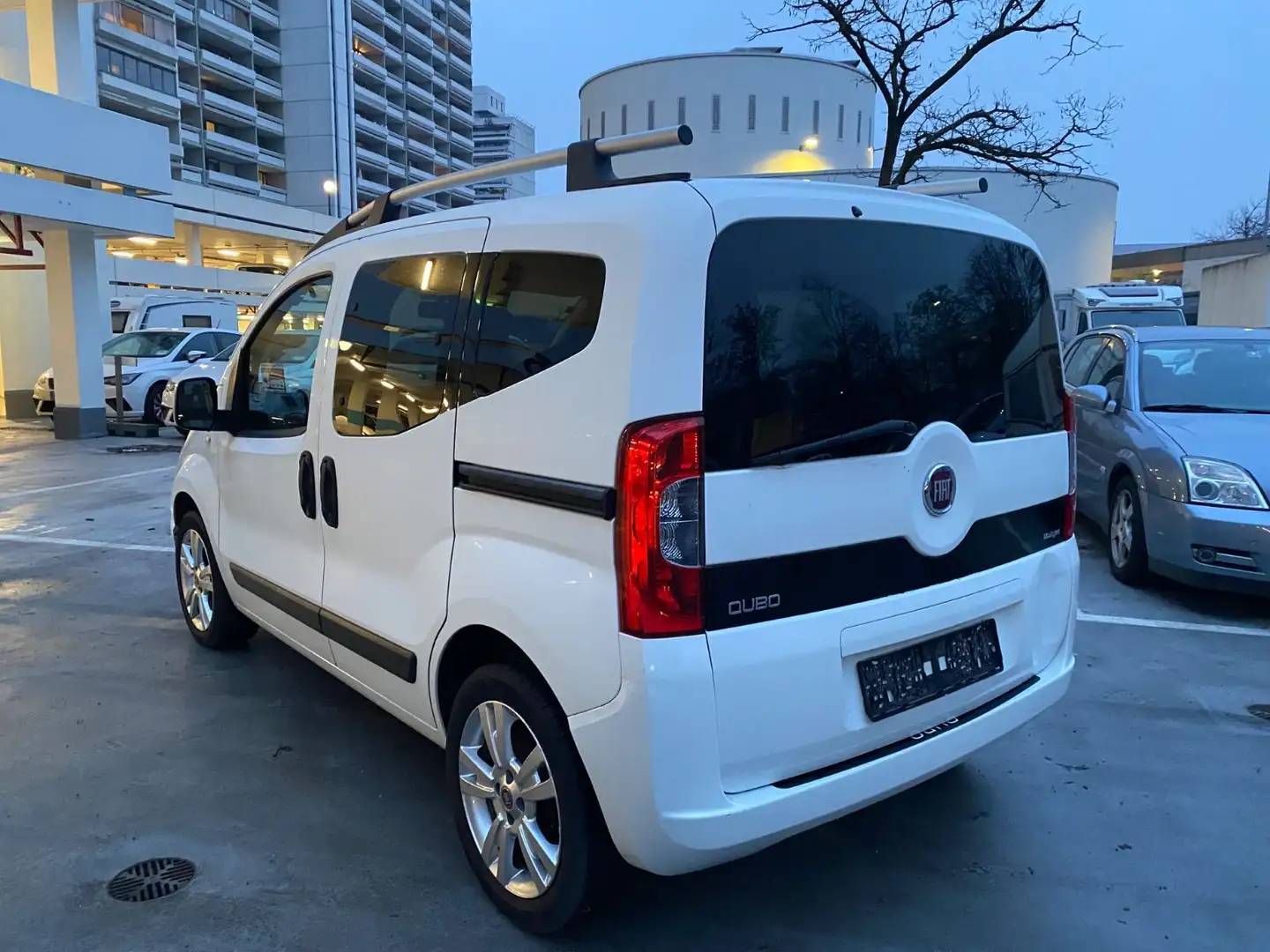 Fiat Qubo 1.3 16V Tüv Neu Klima Euro 5  T.01708044052 Weiß - 2