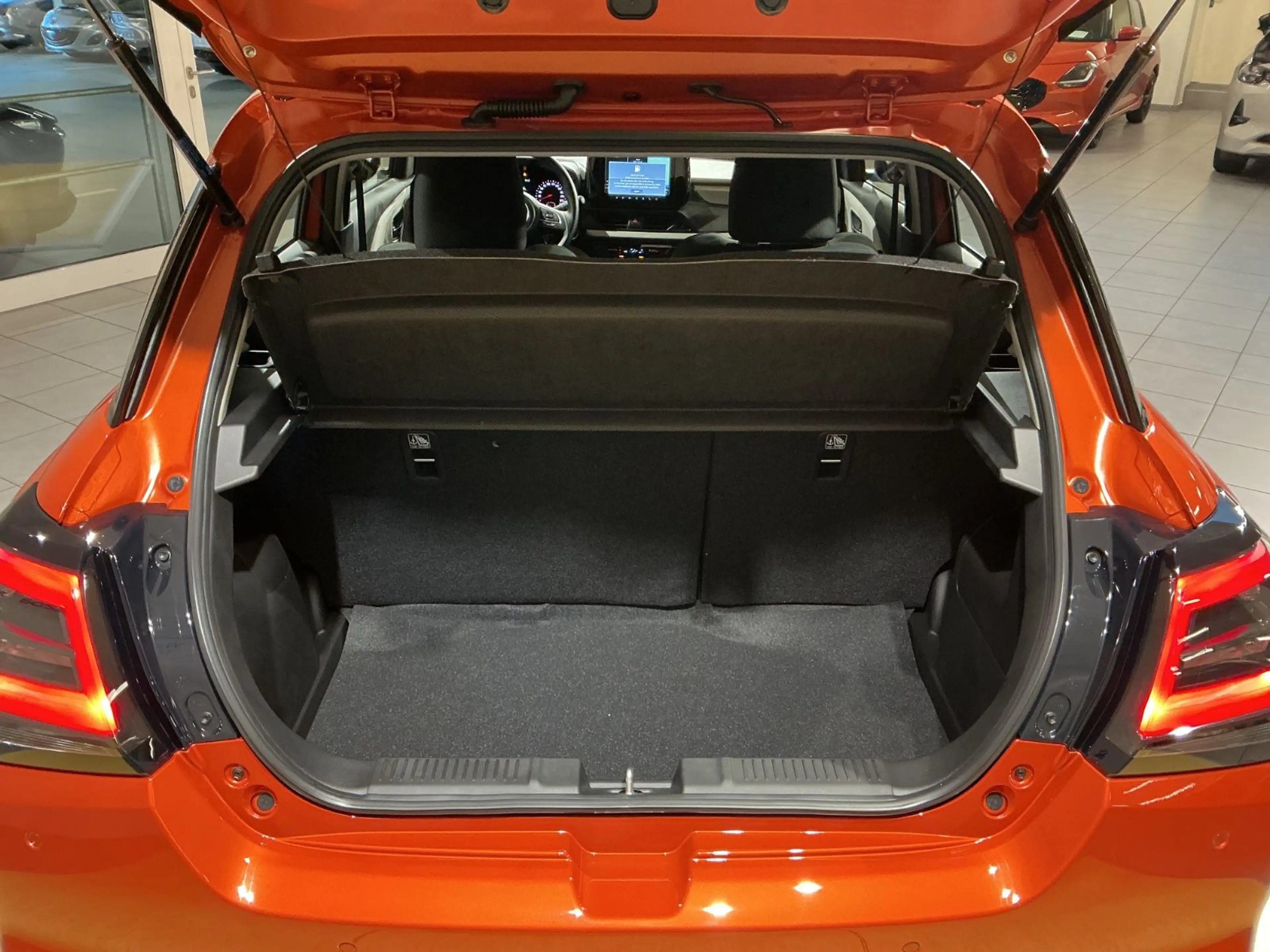 Suzuki Swift 1.2 Club Allrad 60 kW*ACC*CarPlay* — photo 6