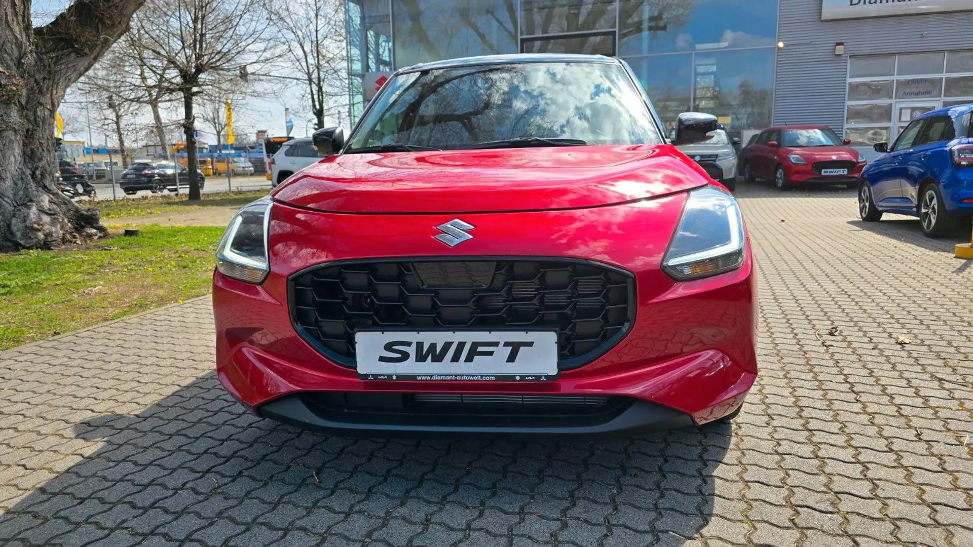 Suzuki Swift 1.2 Comfort+ Hybrid MT Rouge - 2