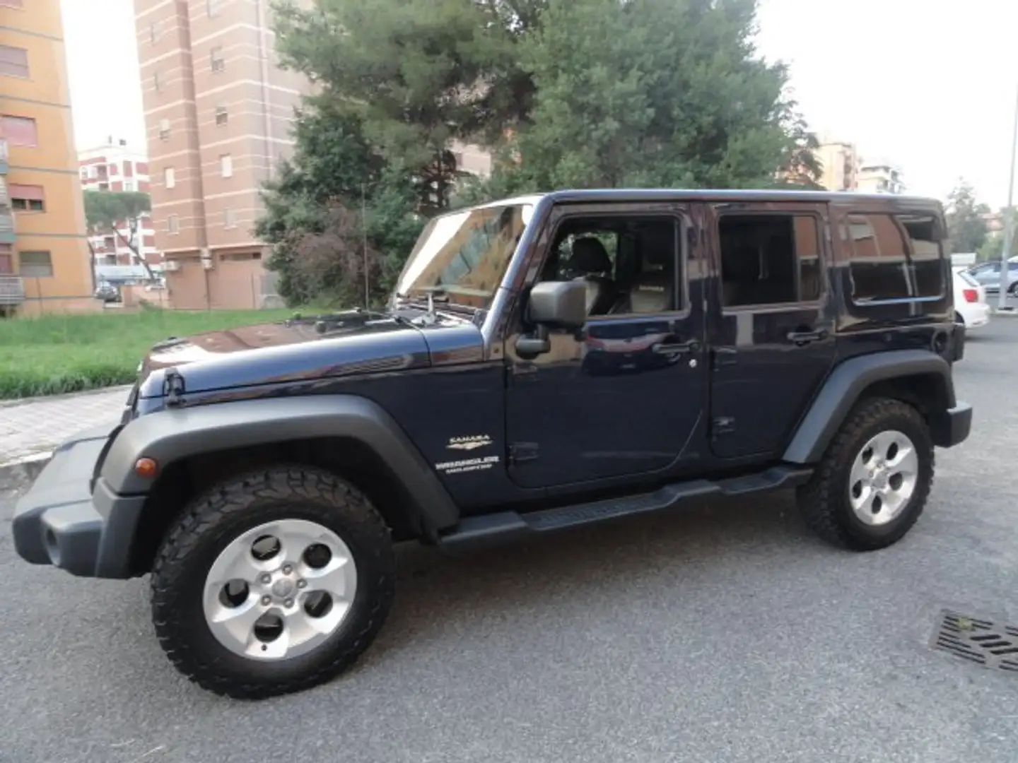 Jeep Wrangler Wrangler III 2011 Unlimited 2.8 crd Sahara auto Bleu - 1