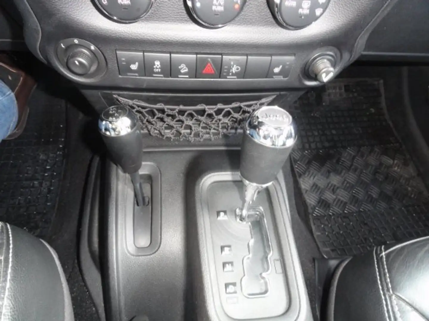 Jeep Wrangler Wrangler III 2011 Unlimited 2.8 crd Sahara auto Bleu - 2
