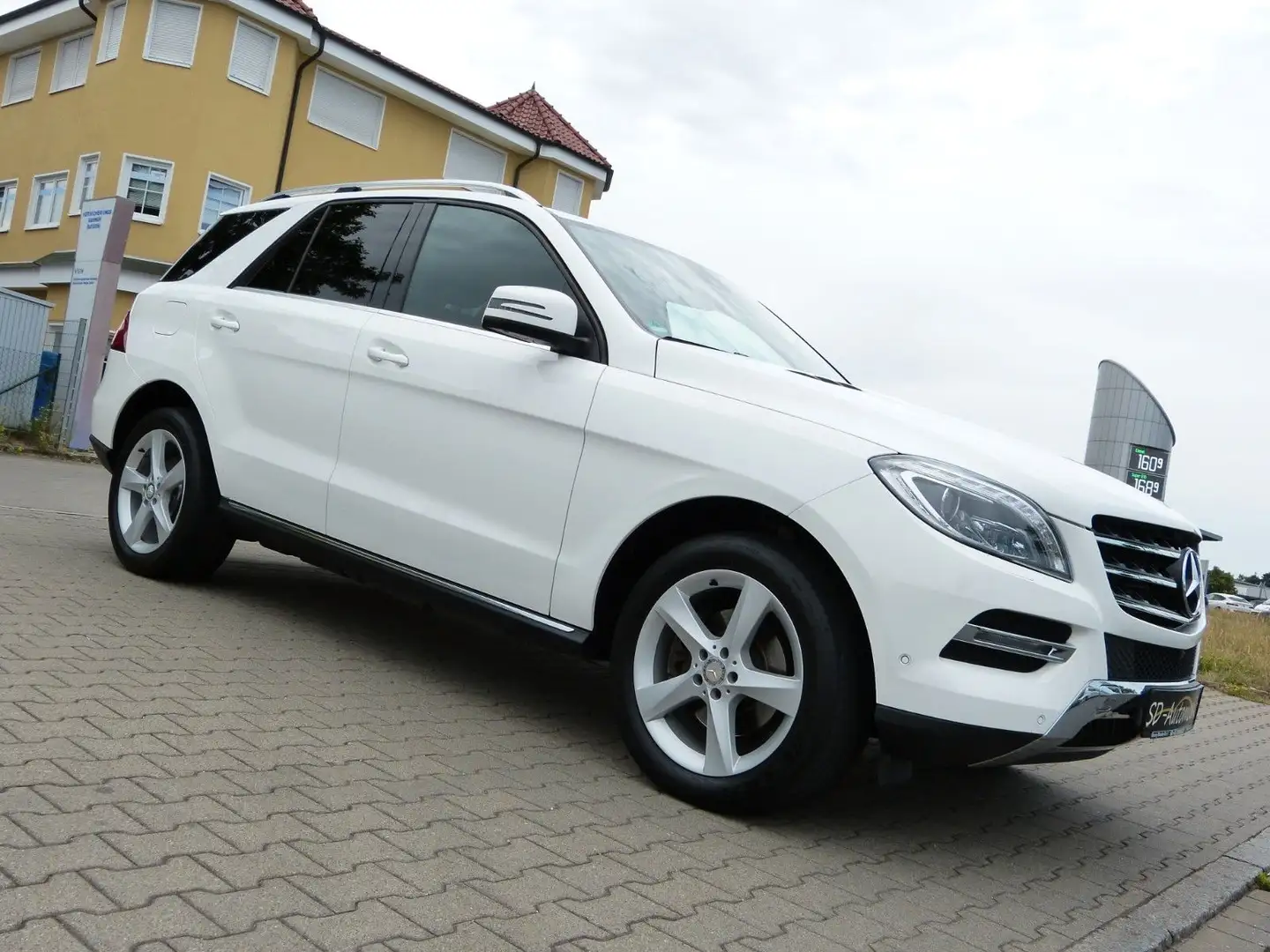 Mercedes-Benz ML 350 CDI BlueTec *Navi-Comand*Bi-Xenon*CAM*SHZ Fehér - 2