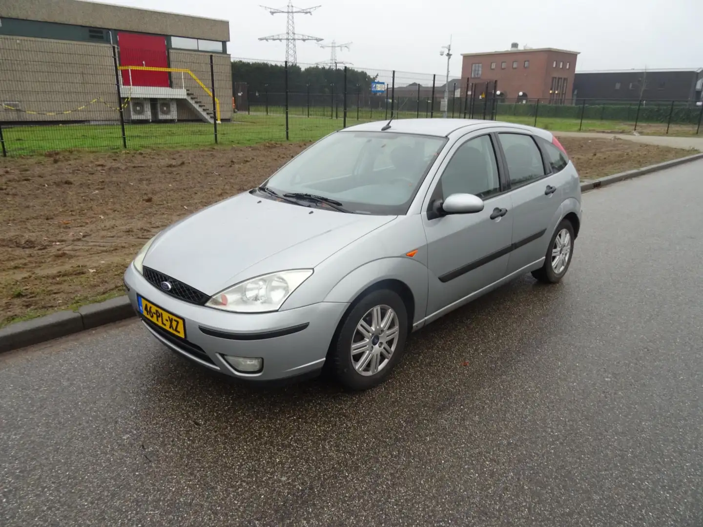 Ford Focus 1.6-16V Futura Gris - 1