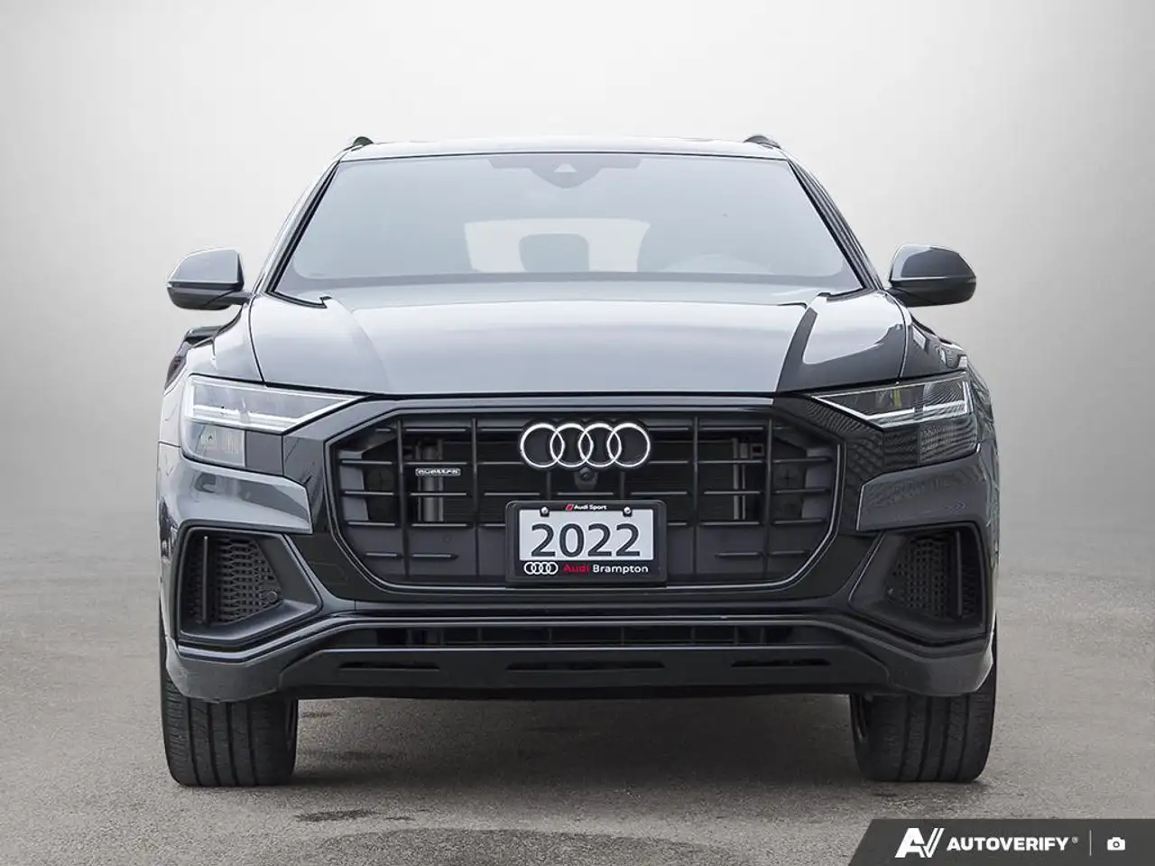 Audi Q8 снимка Audi Q8