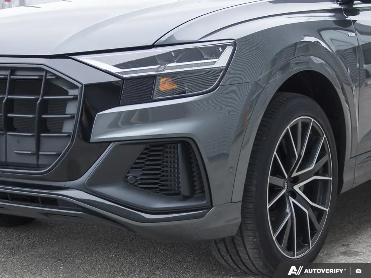 Audi Q8 снимка Audi Q8