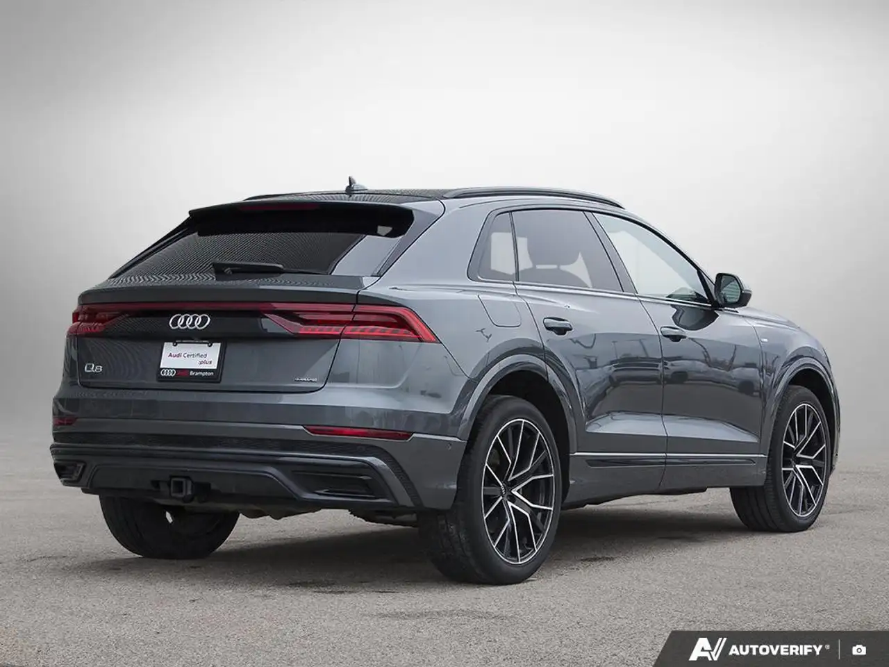 Audi Q8 снимка Audi Q8