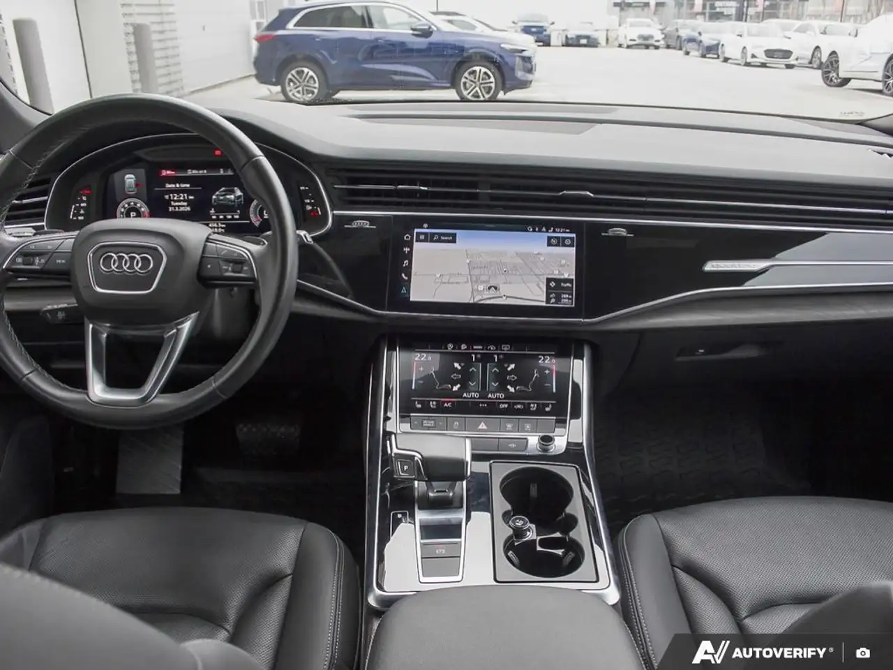 Audi Q8 снимка Audi Q8