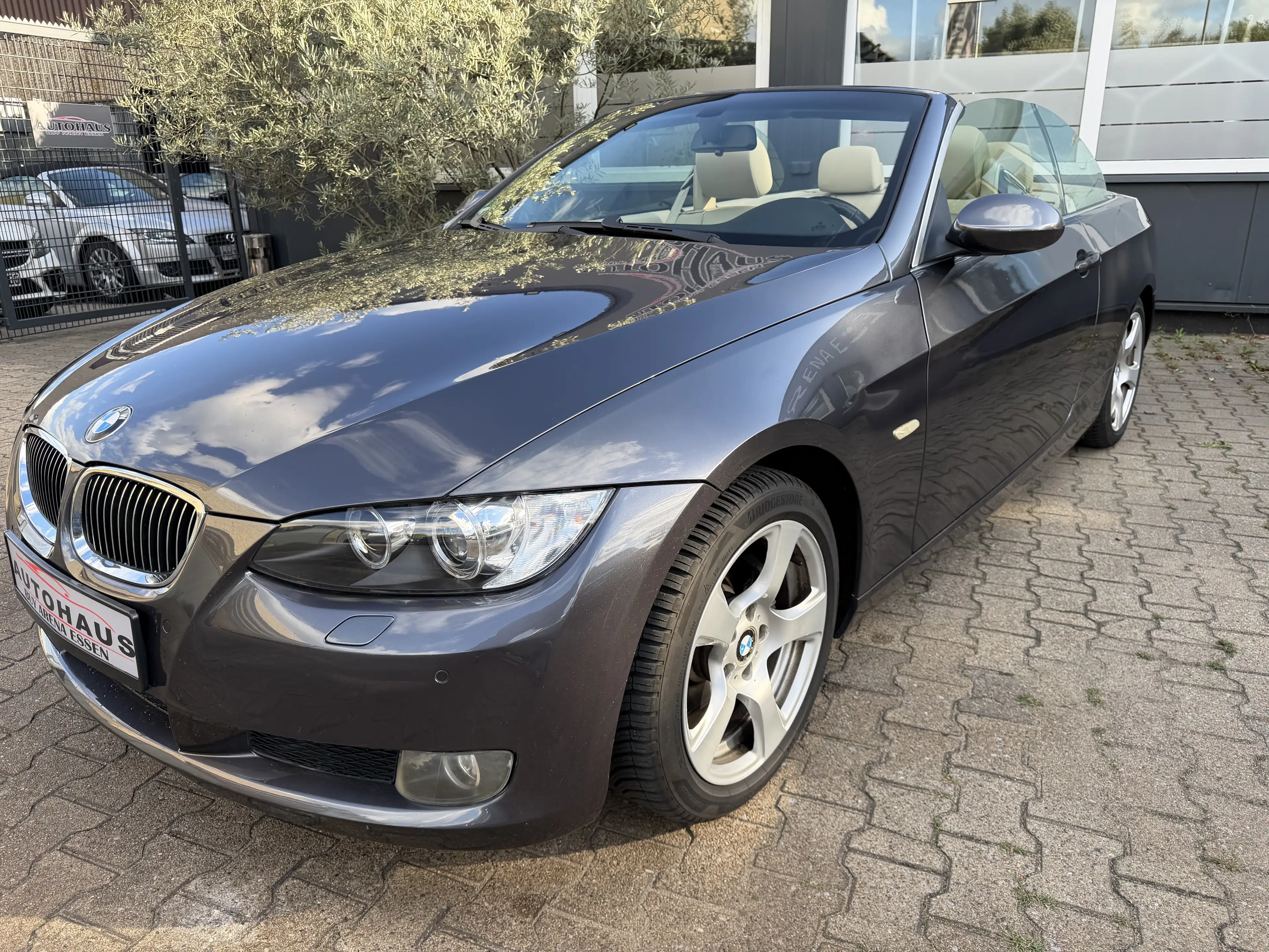 BMW 325 i V6 Cabrio Grau Leder Automatik Xenon — photo 13