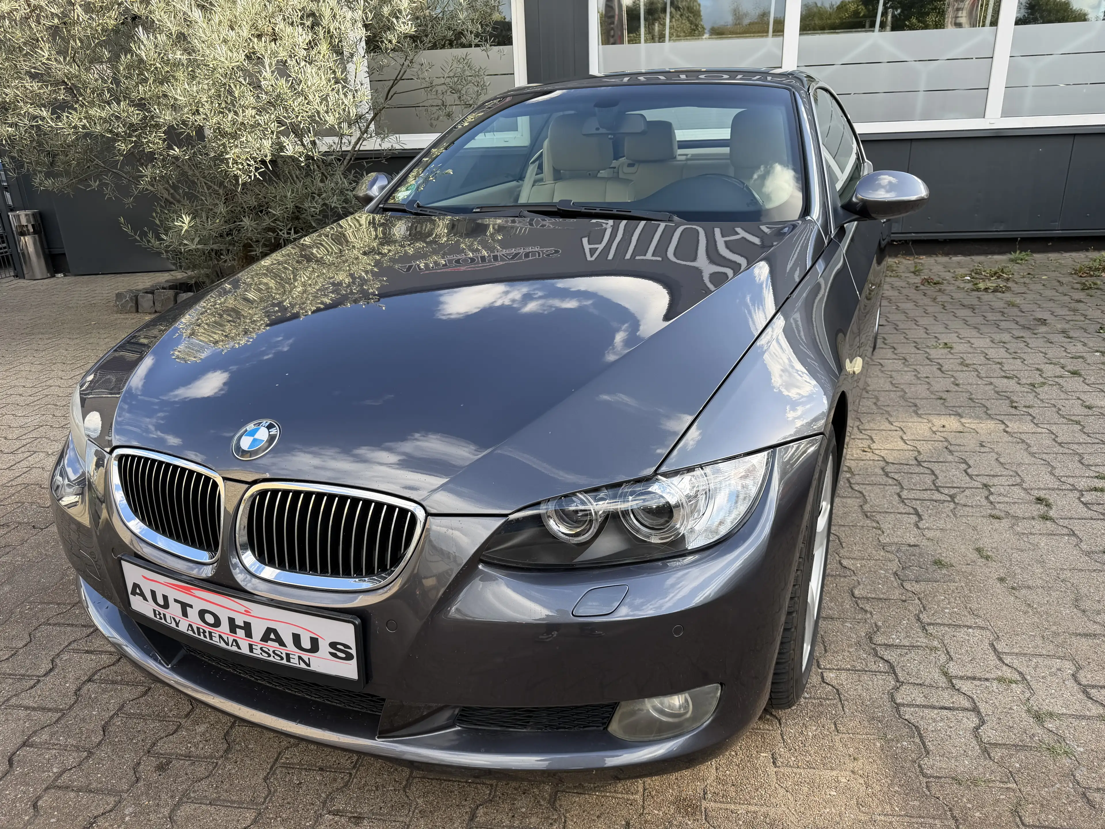BMW 325 i V6 Cabrio Grau Leder Automatik Xenon