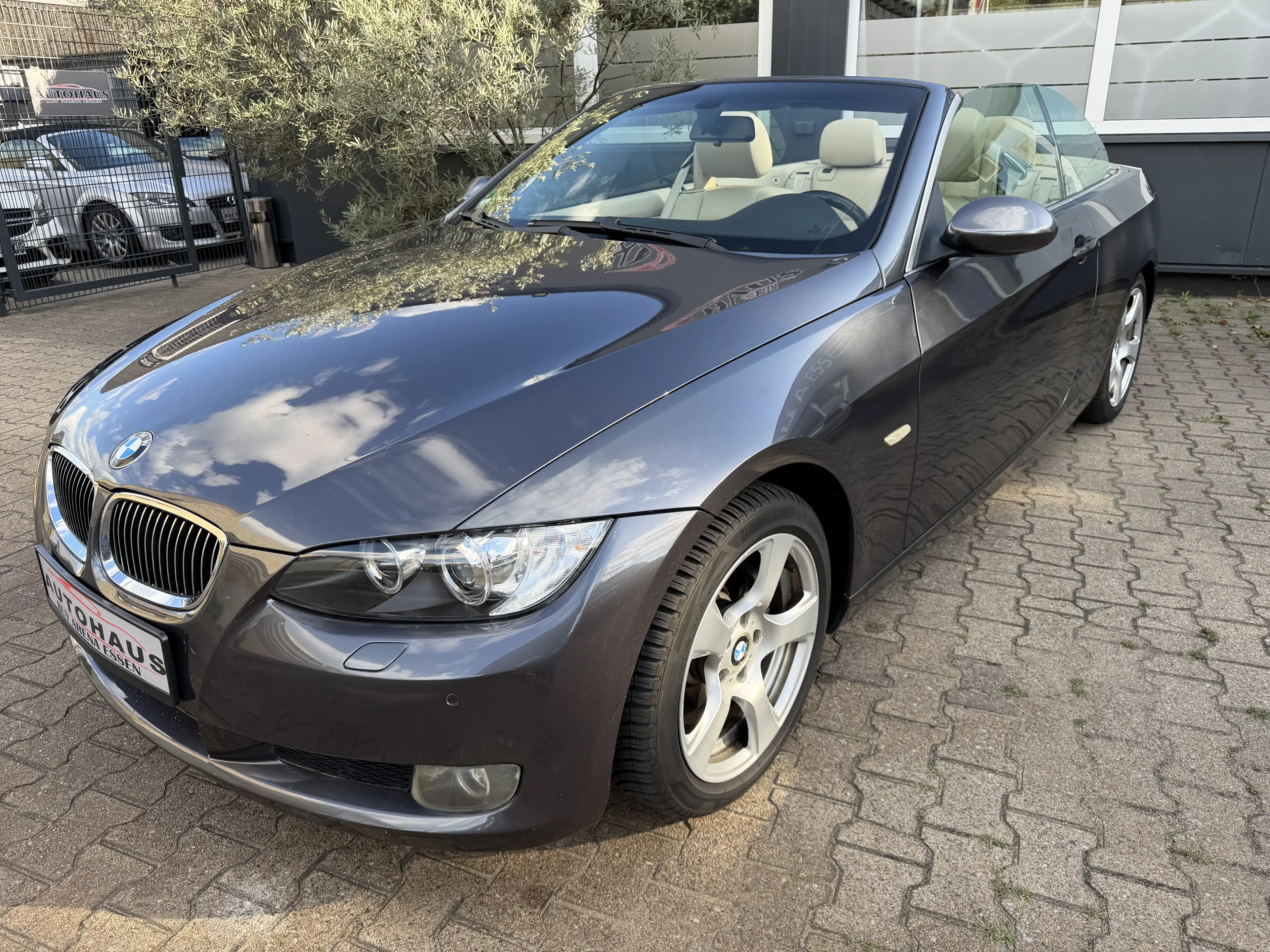 BMW 325 i V6 Cabrio Grau Leder Automatik Xenon — photo 12