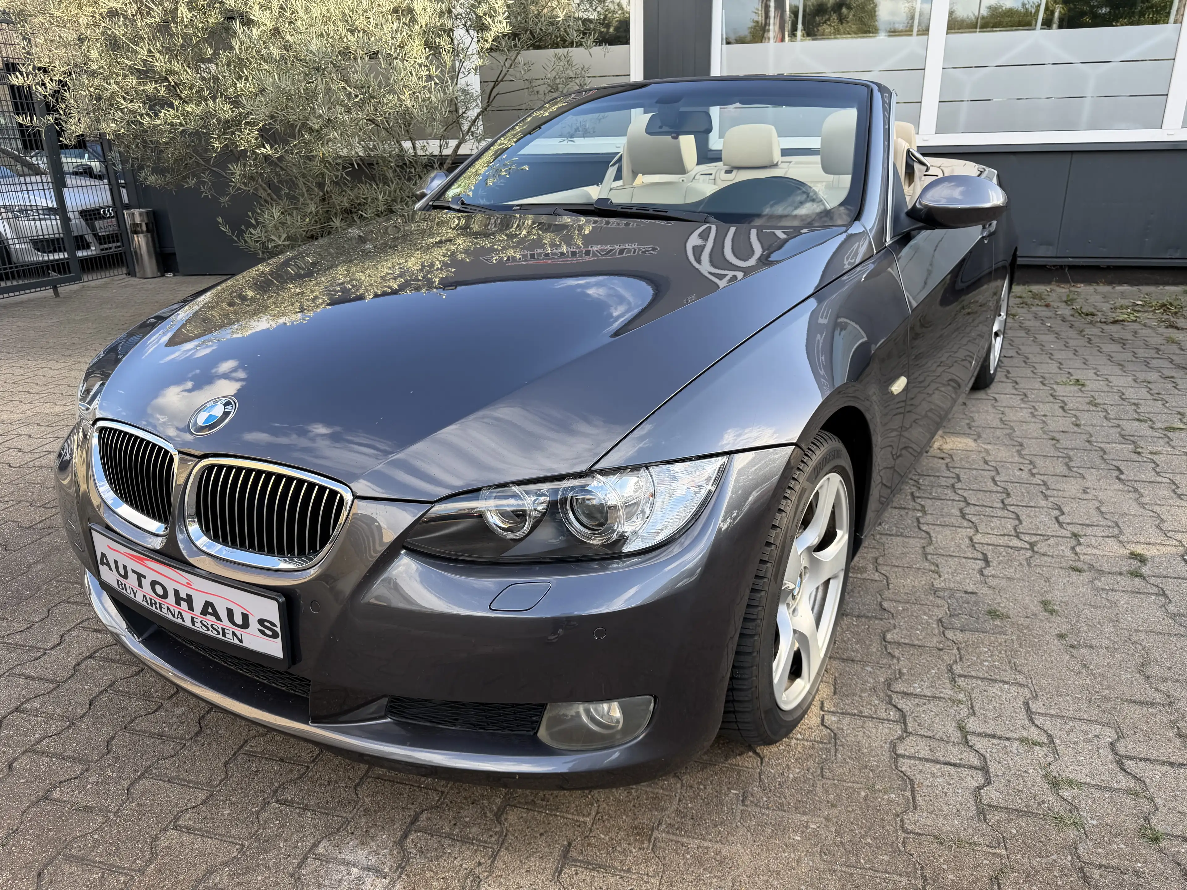 BMW 325 i V6 Cabrio Grau Leder Automatik Xenon — photo 17